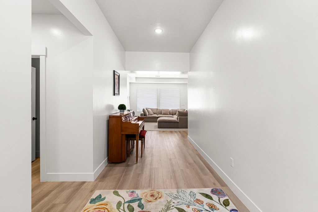 Photo of 3079 S Maplecrest DR, Saint George, UT 84790 (MLS # 26-272411)