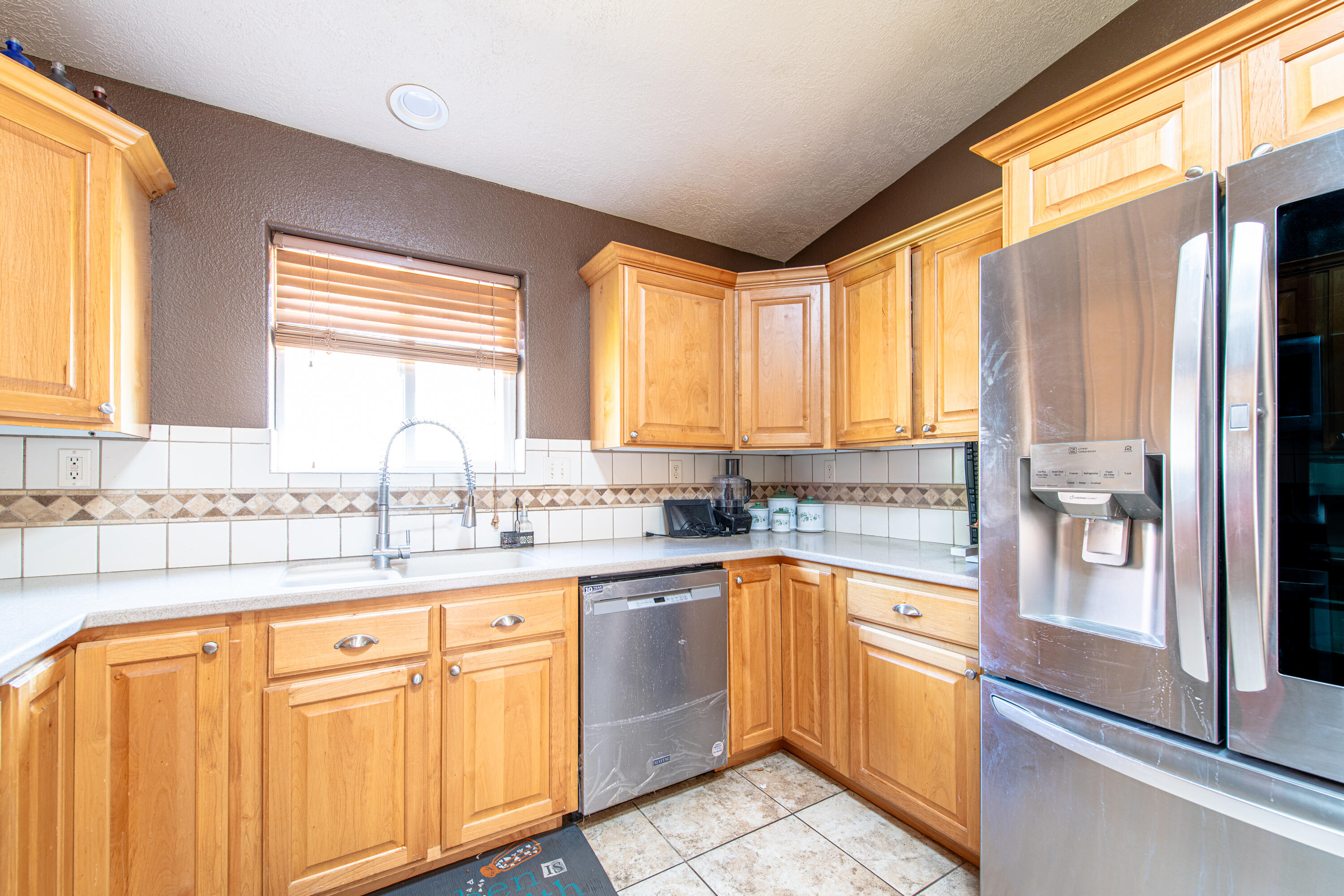 SHADOW CANYON - Residential