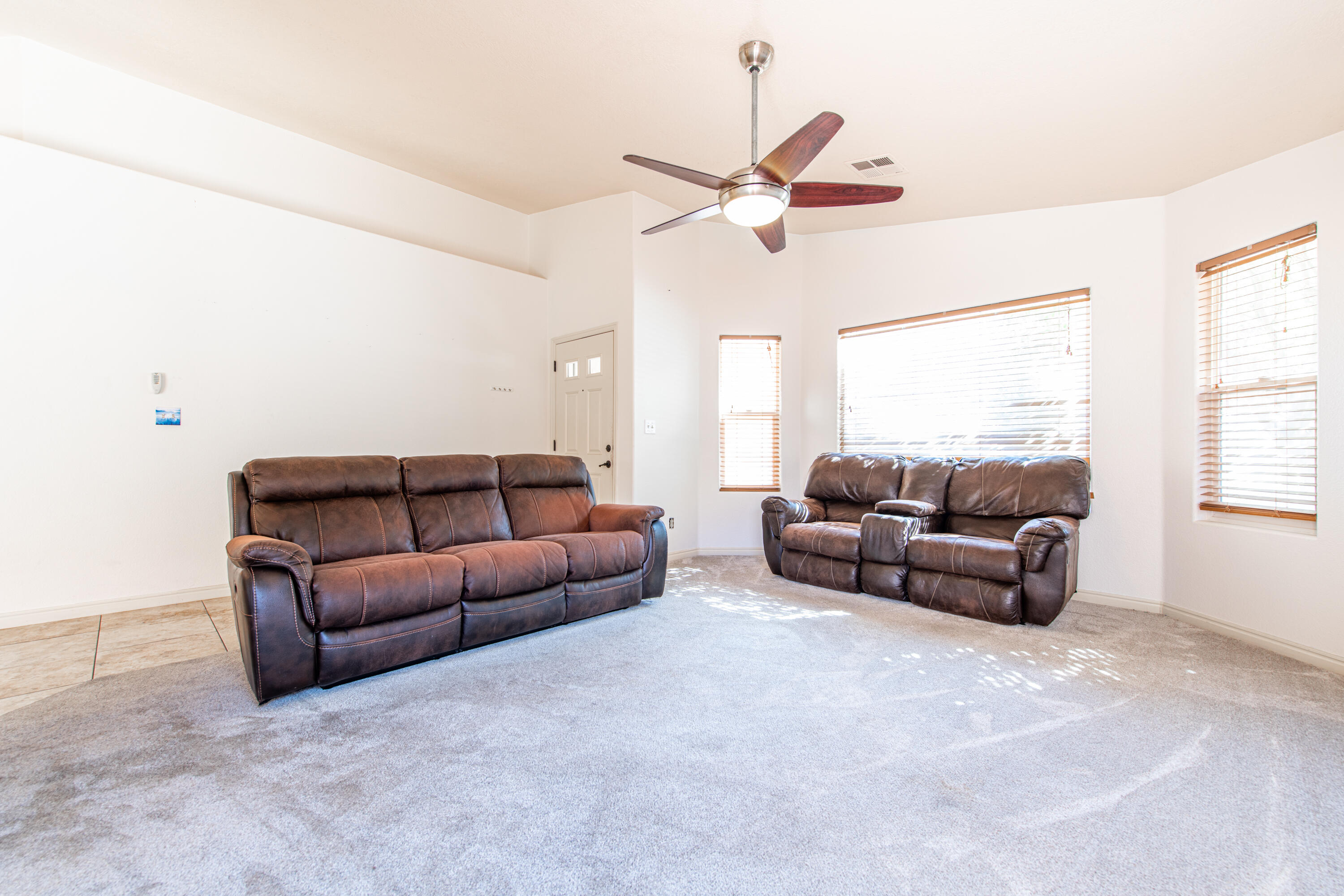 SHADOW CANYON - Residential