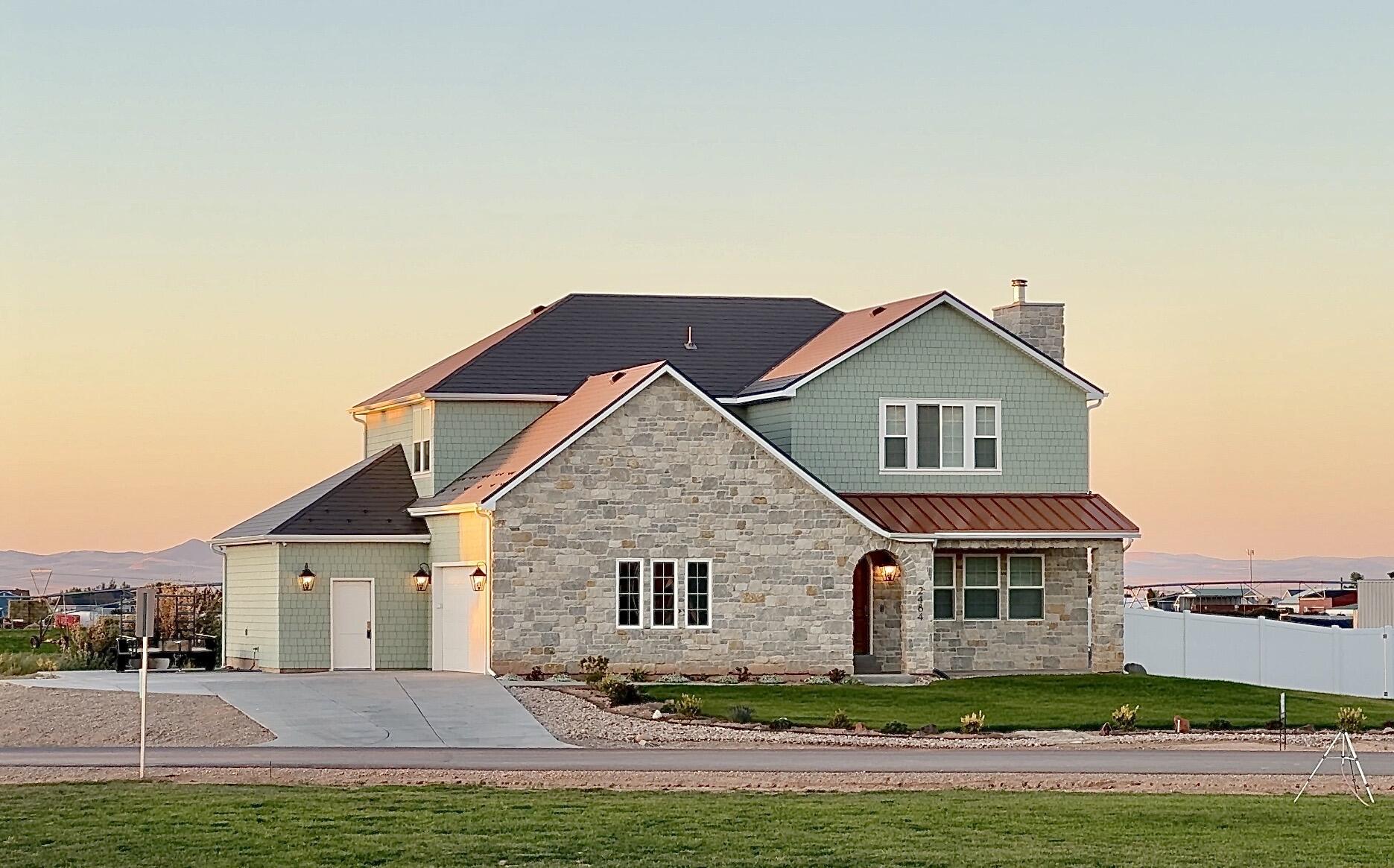 SUNRISE ESTATES - Residential