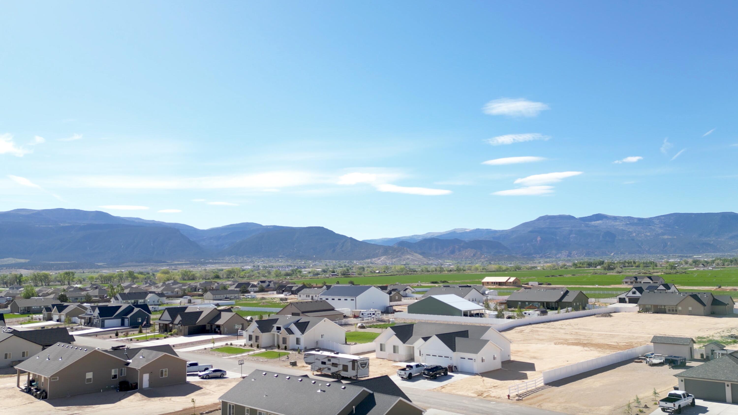 SUNRISE ESTATES - Residential