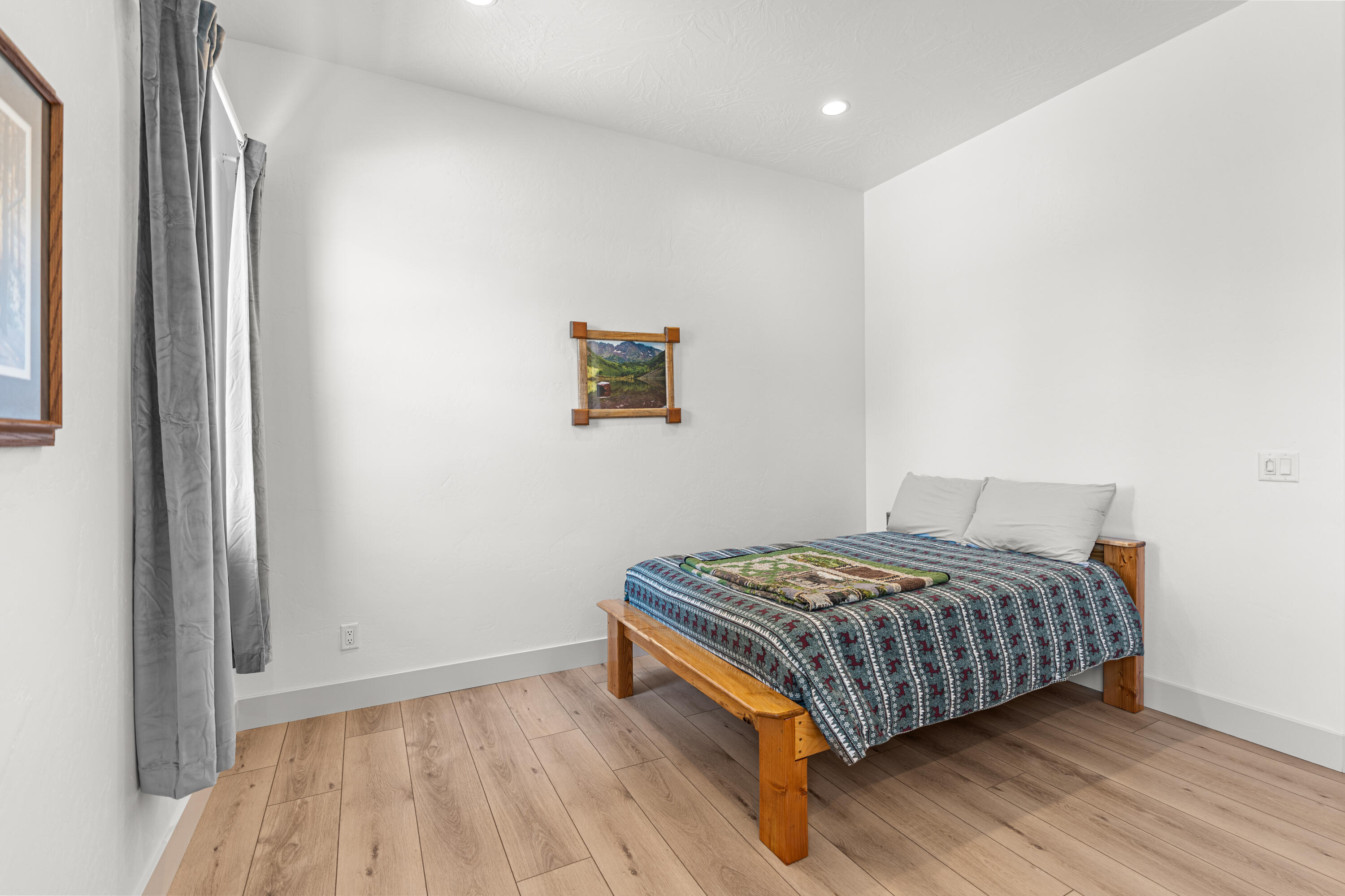 SOUTH ZION ESTATES - Residential