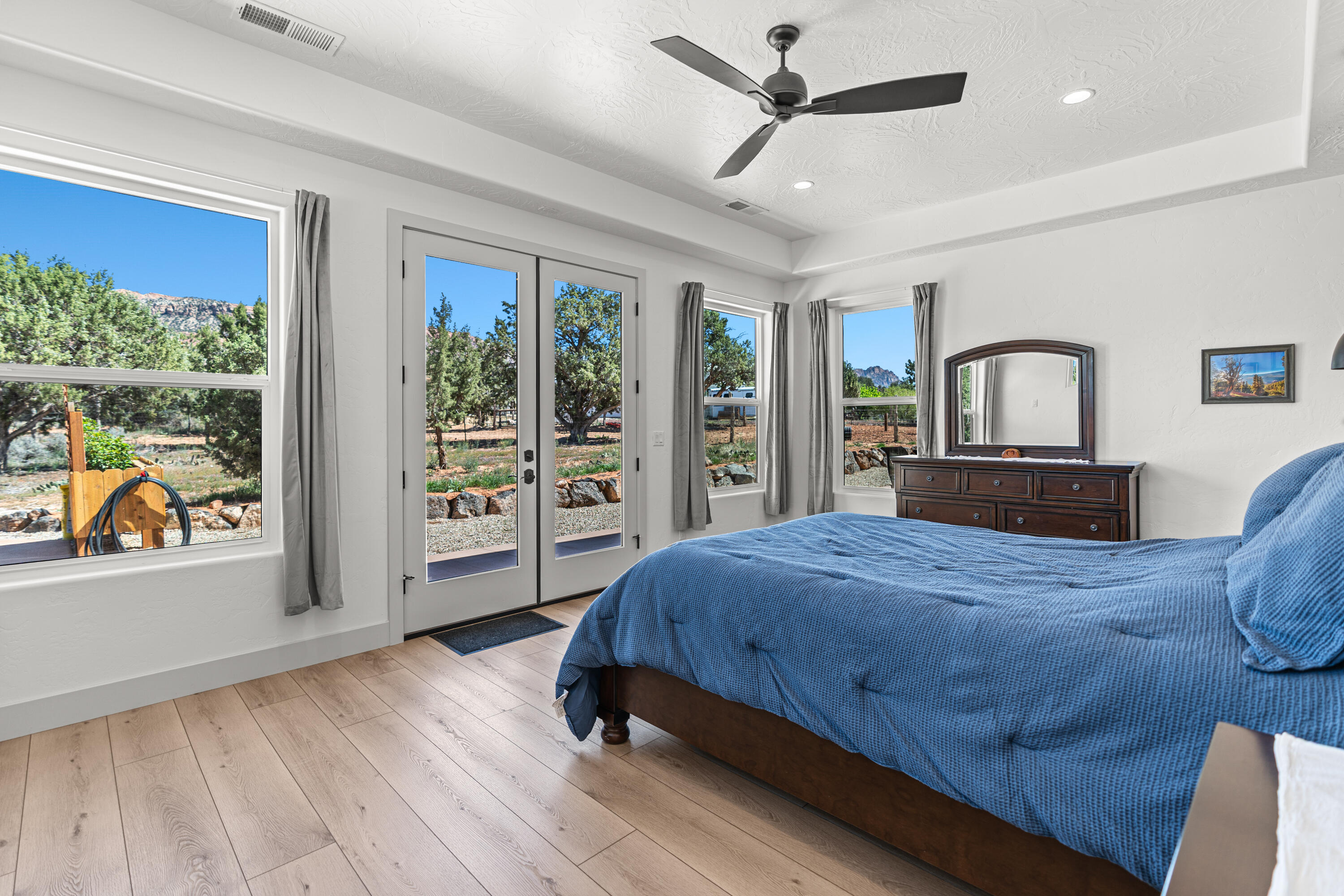 SOUTH ZION ESTATES - Residential