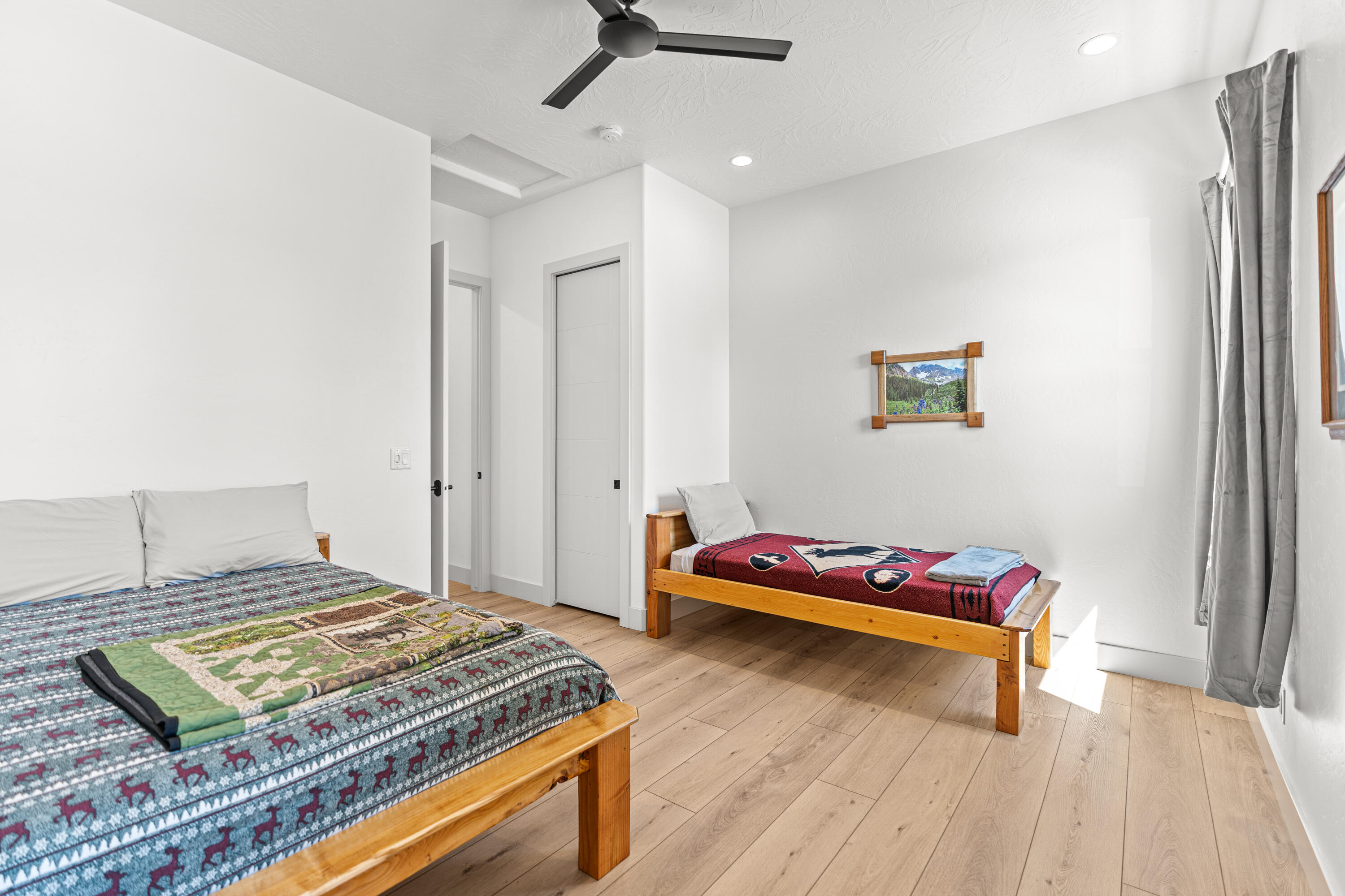 SOUTH ZION ESTATES - Residential