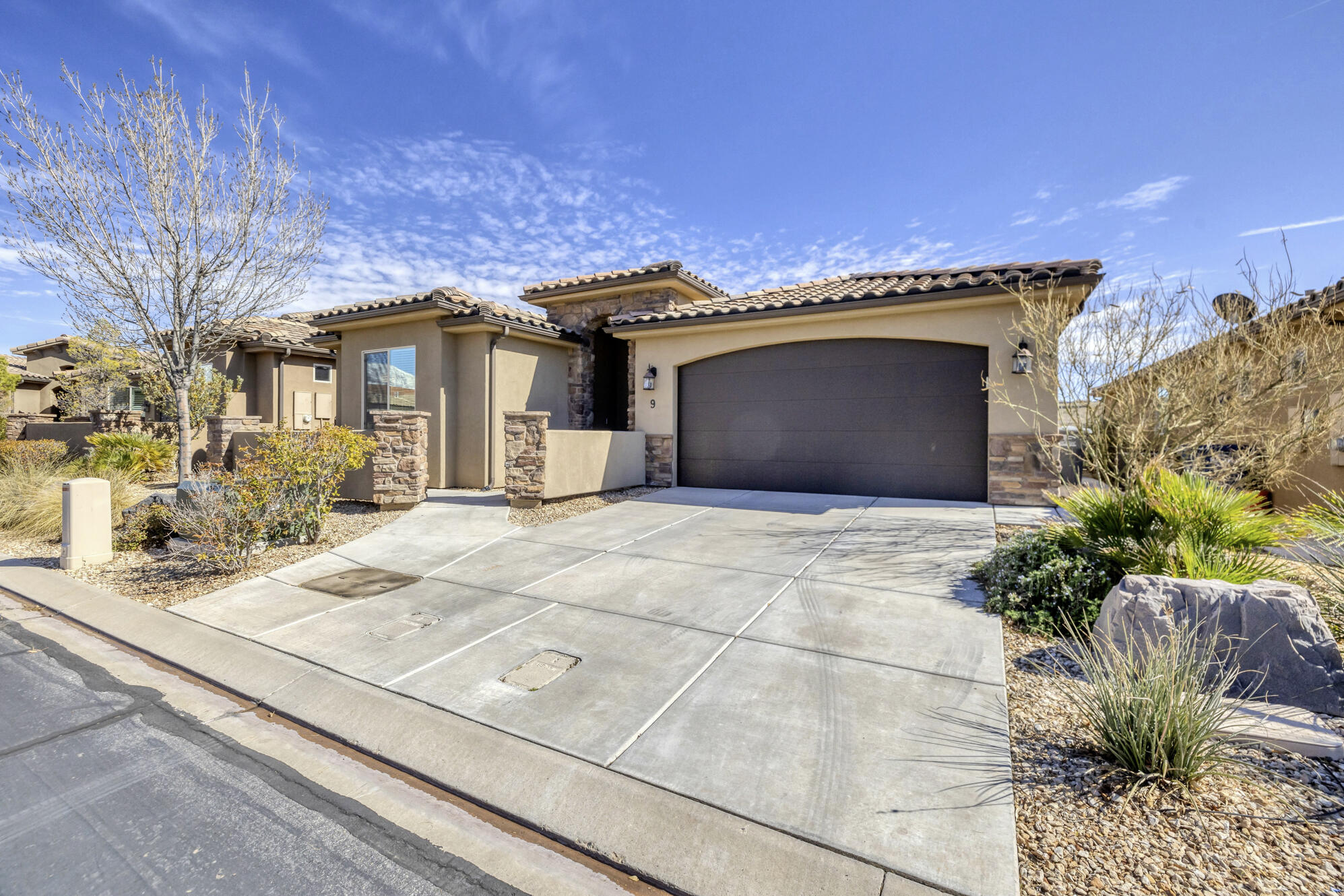 SIENNA HEIGHTS GARDEN HOMES - Residential