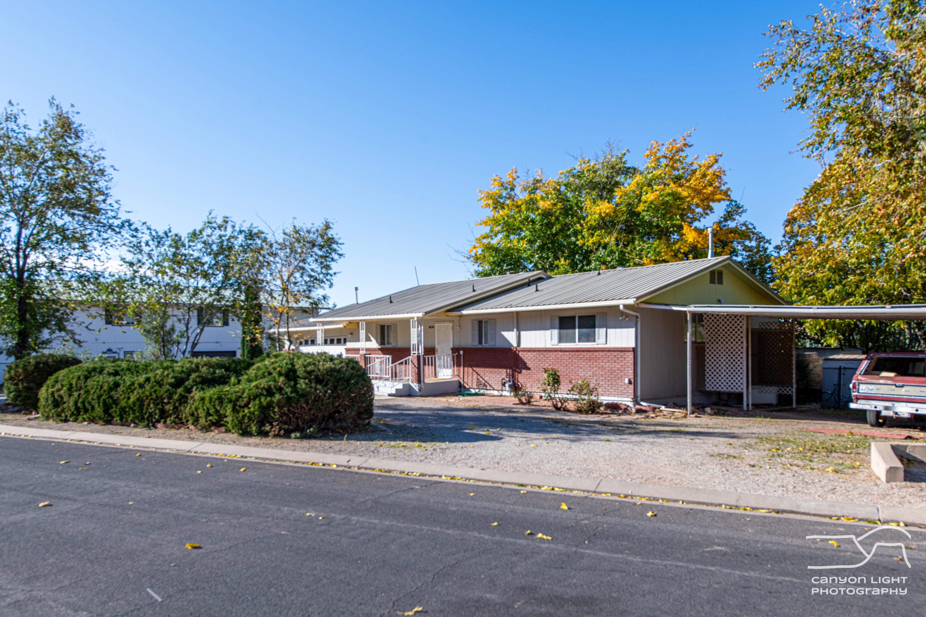 LAVERKIN TOWNSITE AND FIELD - Residential