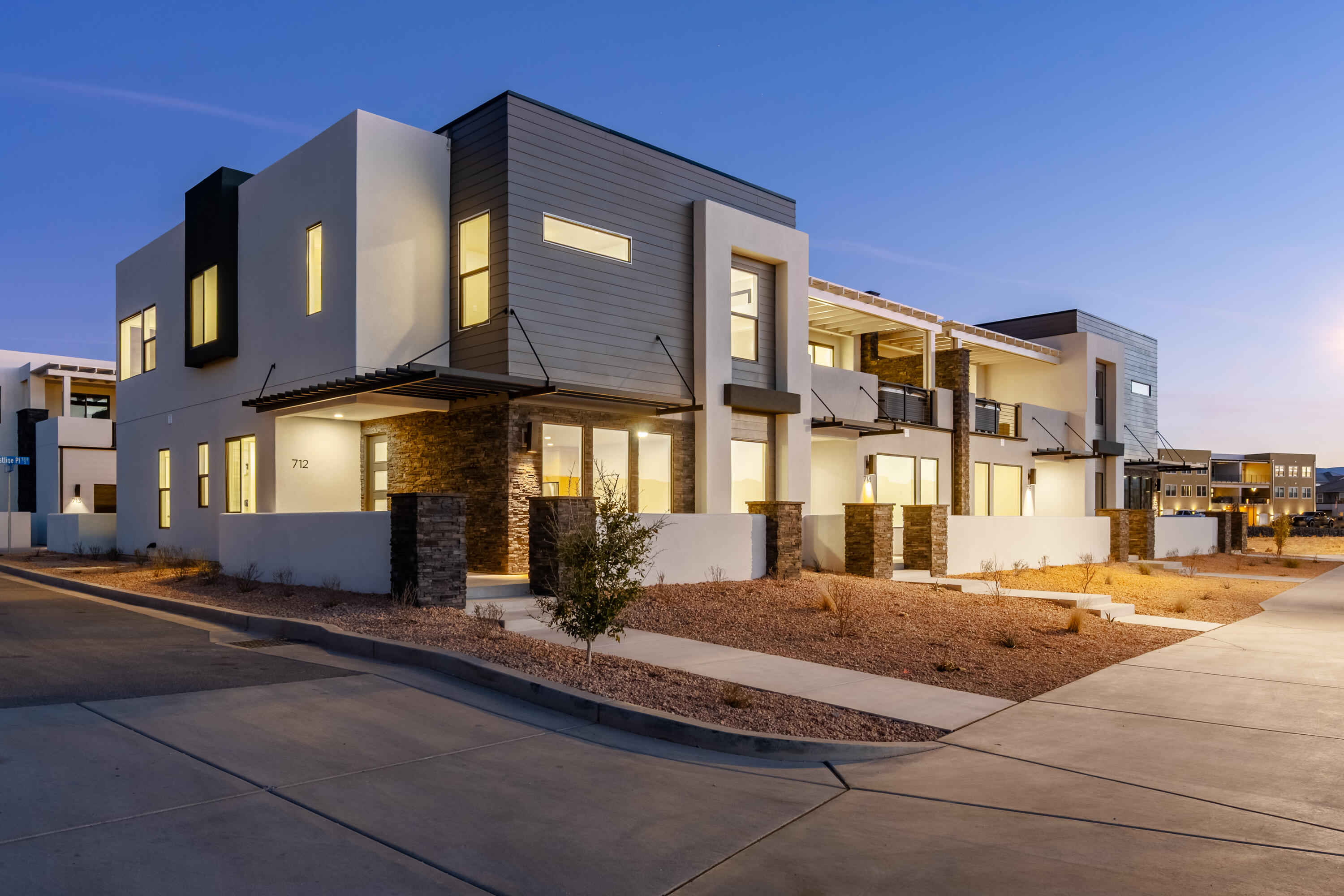 ATKINVILLE TOWNHOMES AT DESERT COLOR - Residential