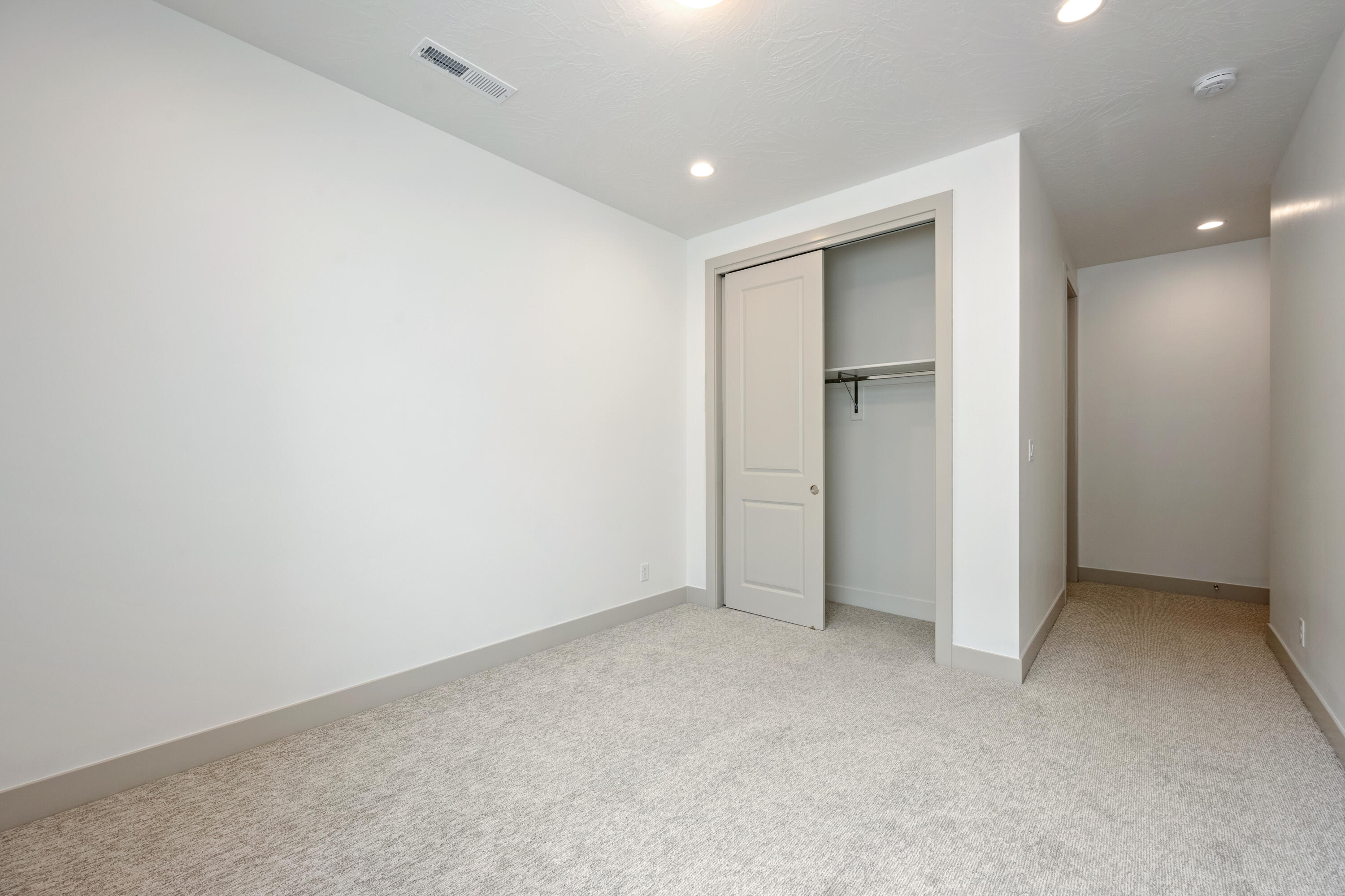 ATKINVILLE TOWNHOMES AT DESERT COLOR - Residential