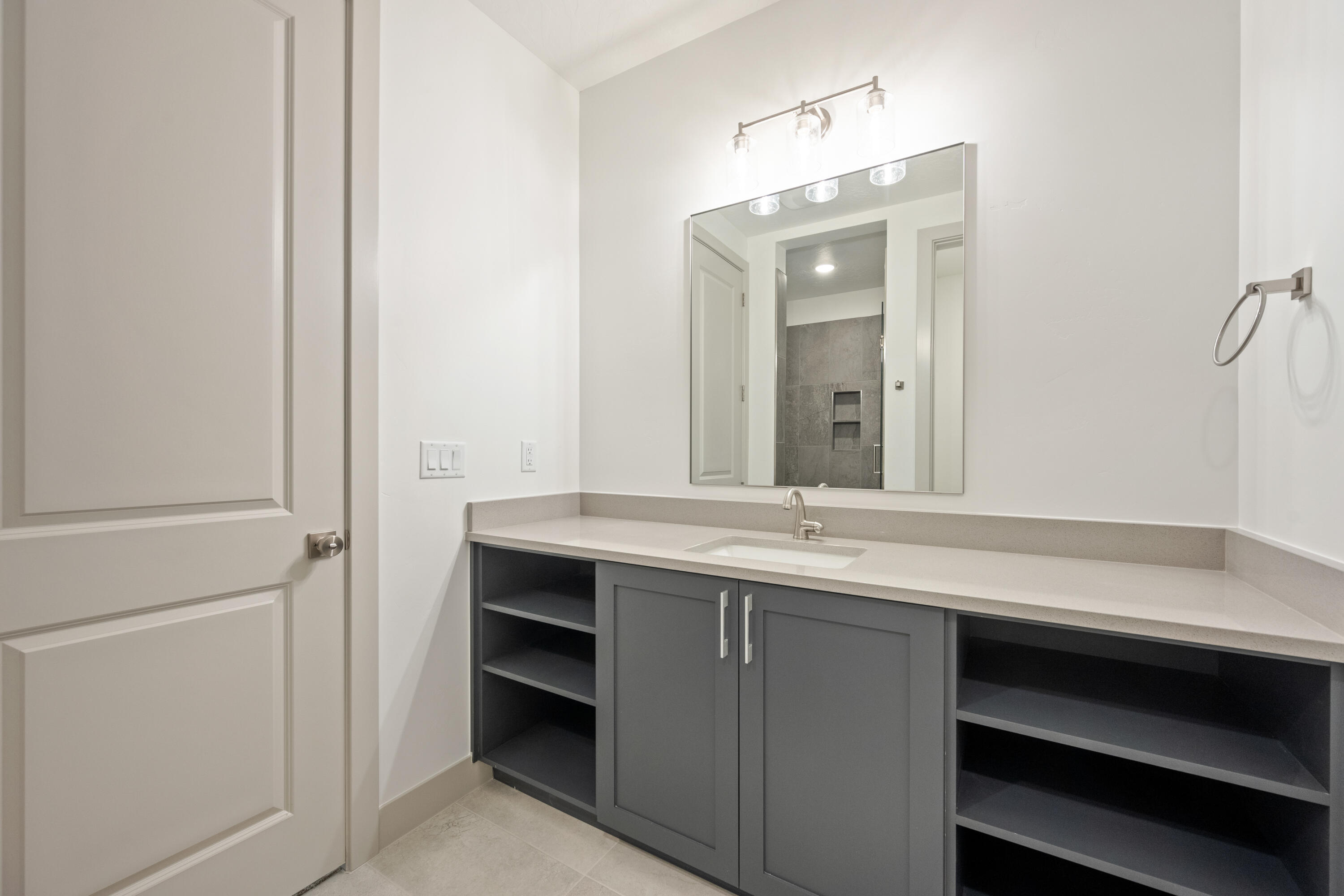 ATKINVILLE TOWNHOMES AT DESERT COLOR - Residential