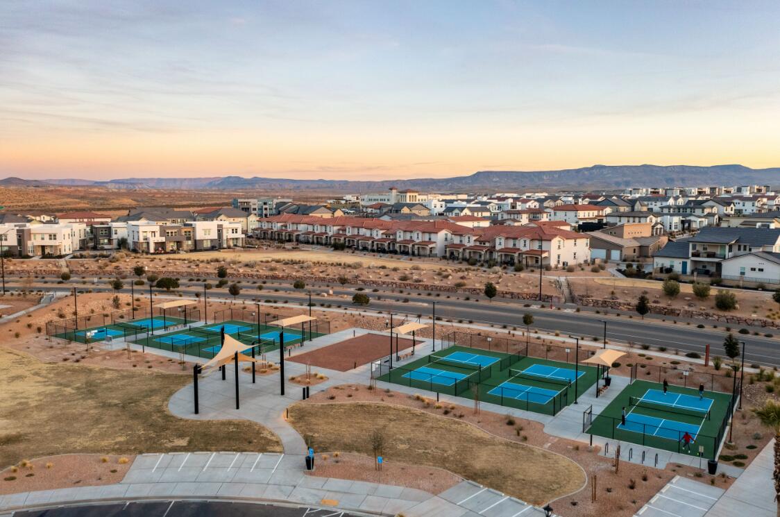 ATKINVILLE TOWNHOMES AT DESERT COLOR - Residential