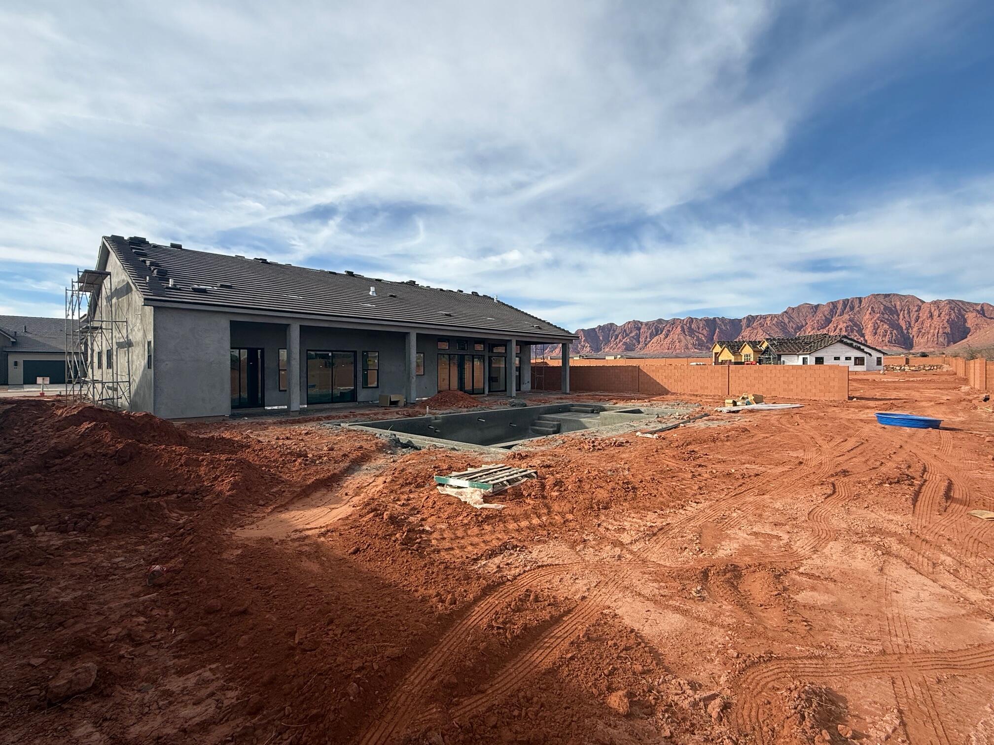 ONYX CANYON - Residential