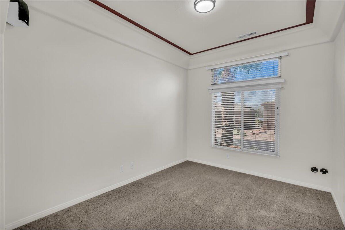 PARADISE CANYON - Residential