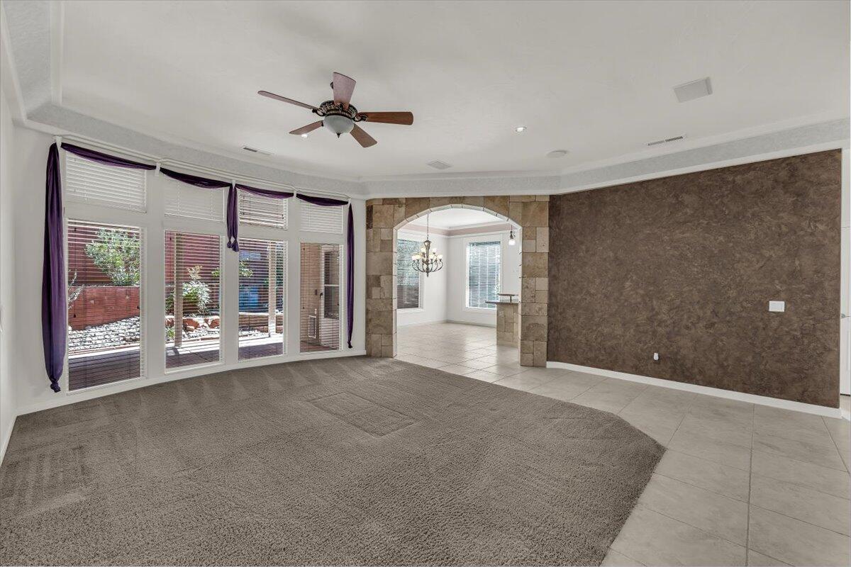 PARADISE CANYON - Residential