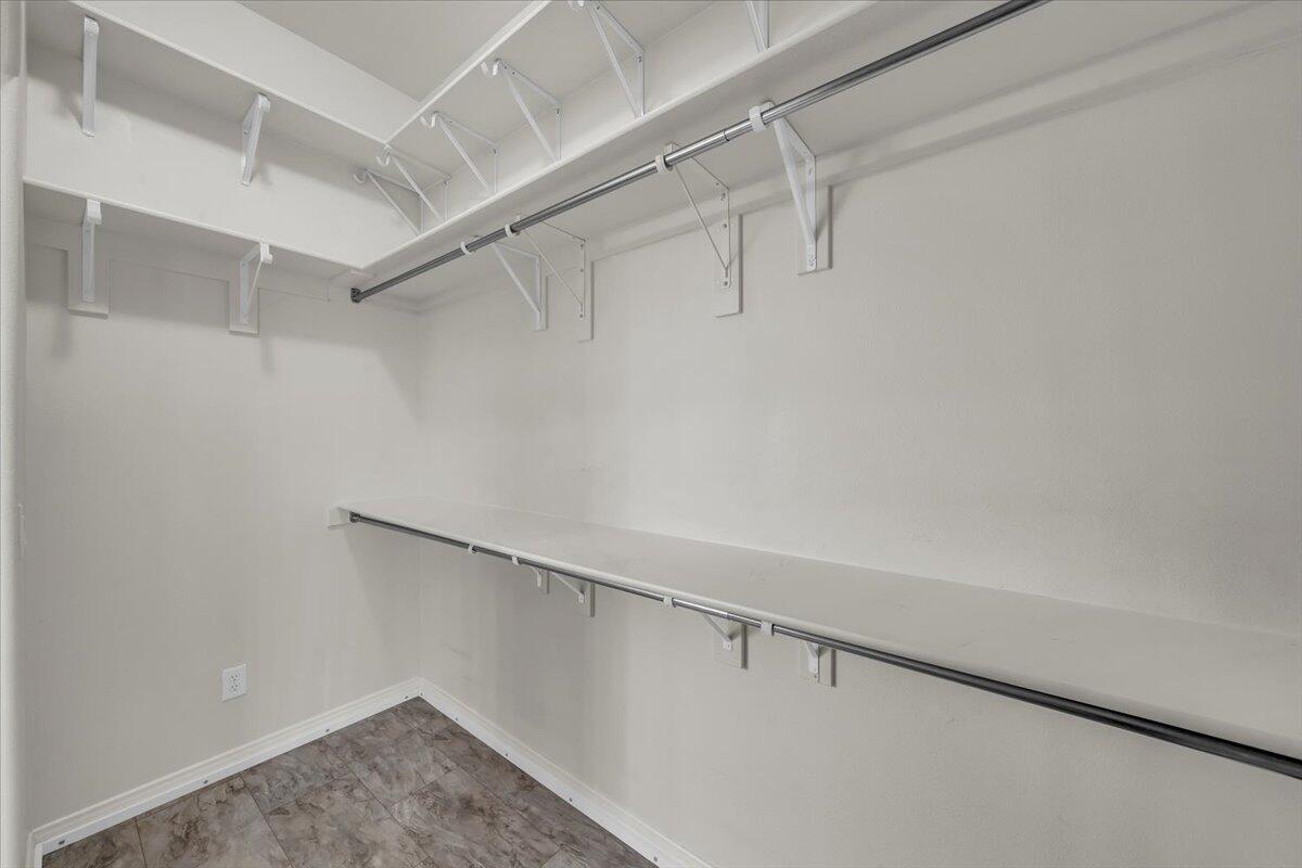 PARADISE CANYON - Residential