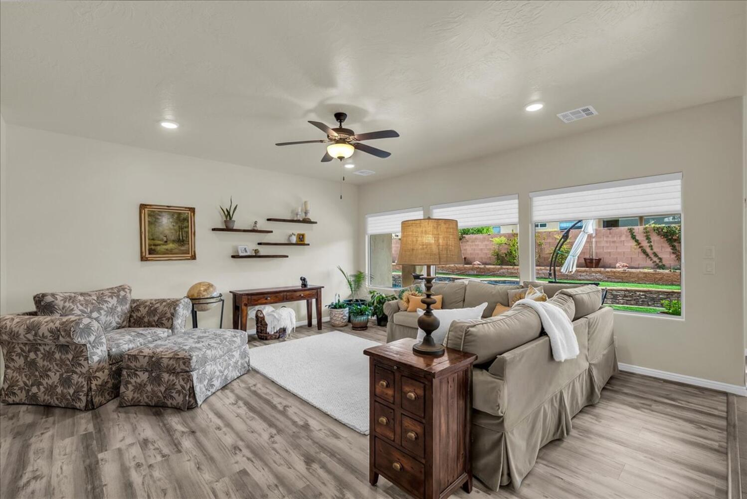 REDWOOD ESTATES - Residential