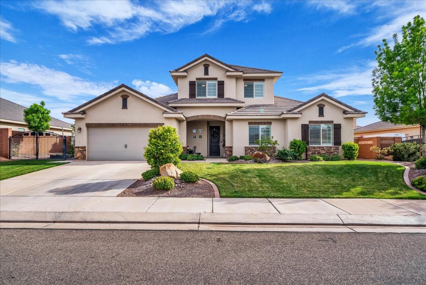 REDWOOD ESTATES - Residential