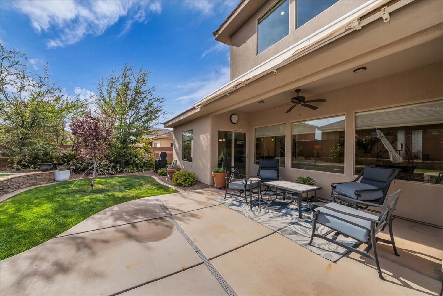 REDWOOD ESTATES - Residential