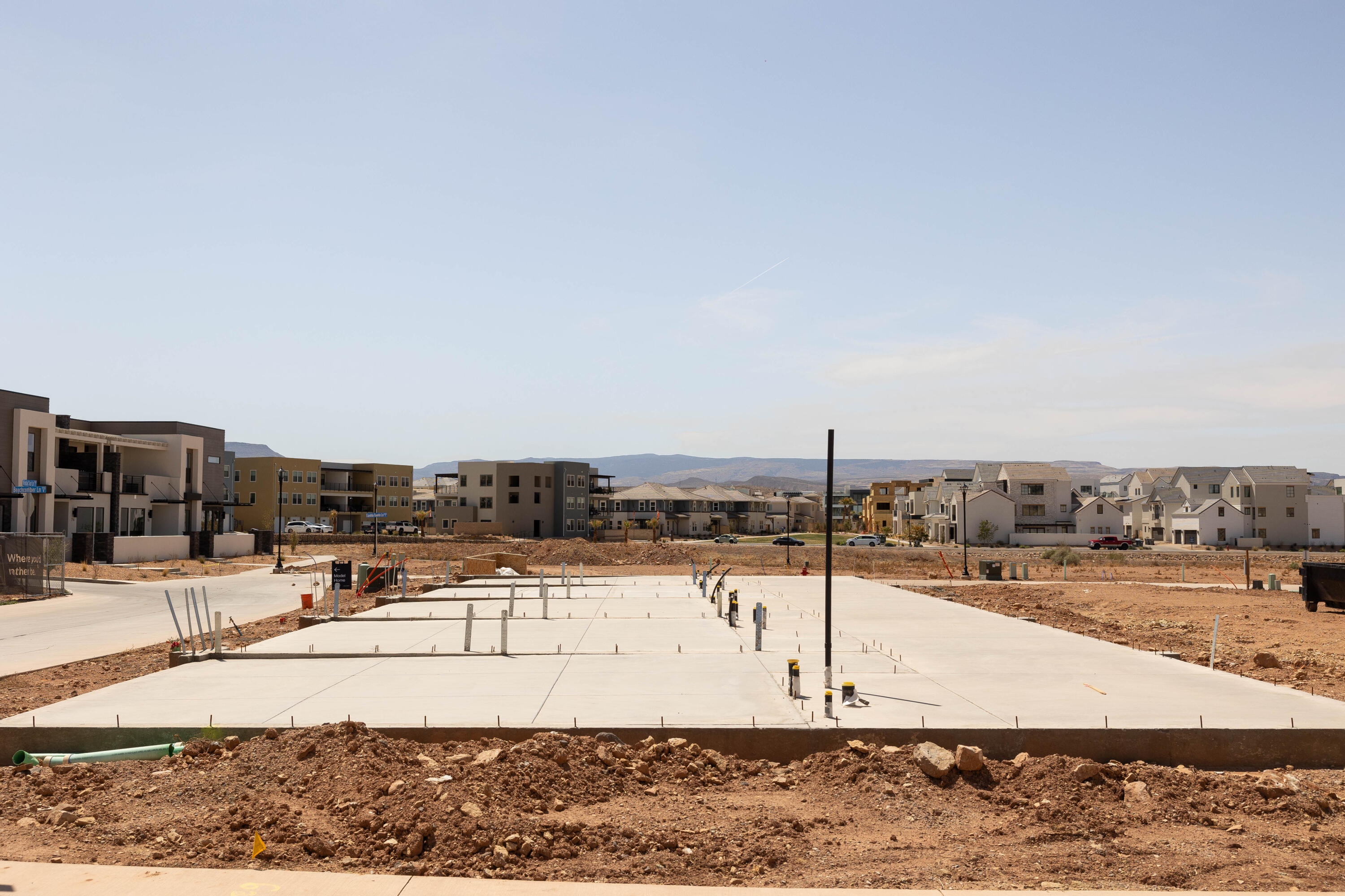 DESERT COLOR RESORT - Residential