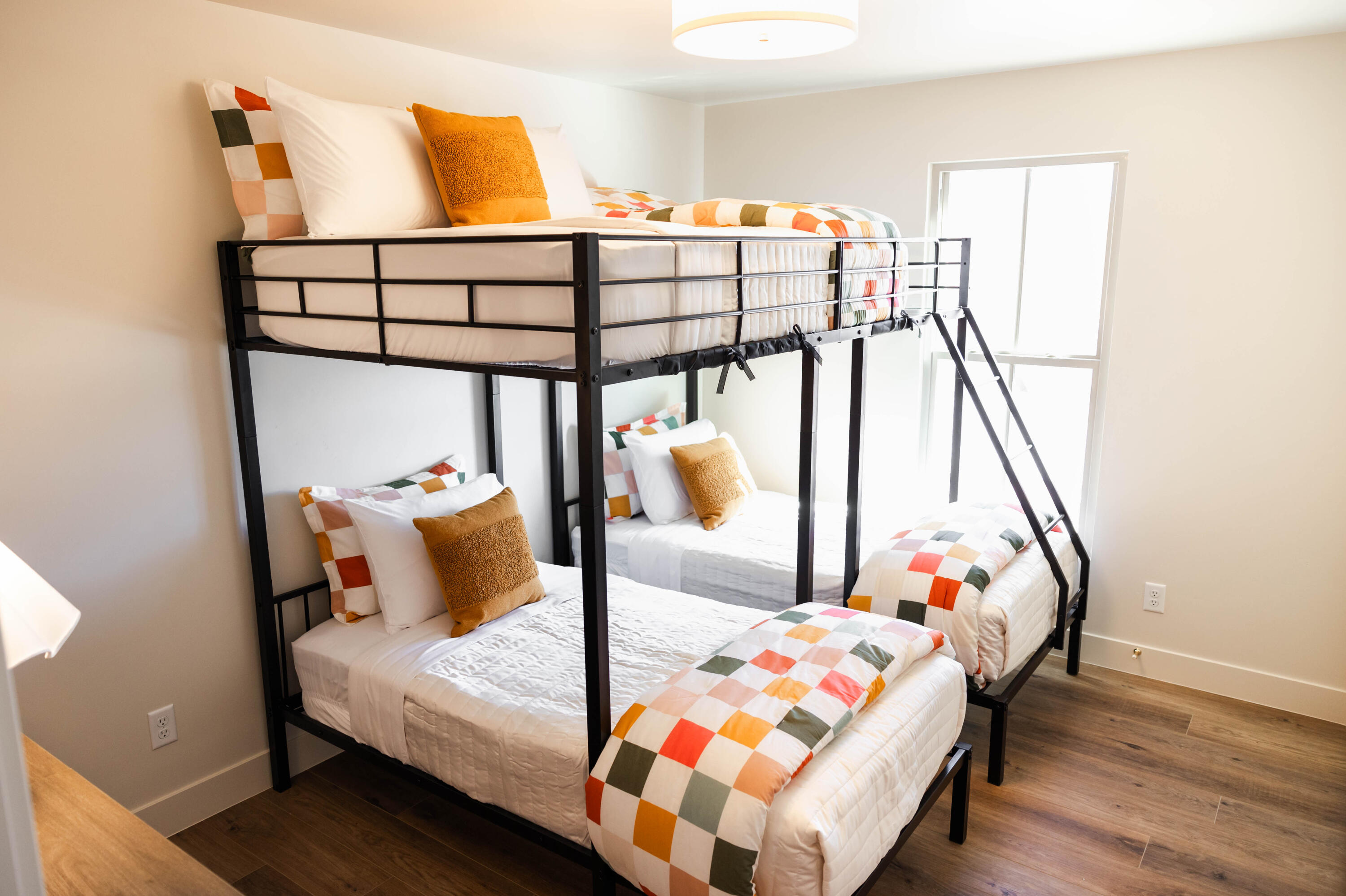 DESERT COLOR RESORT - Residential