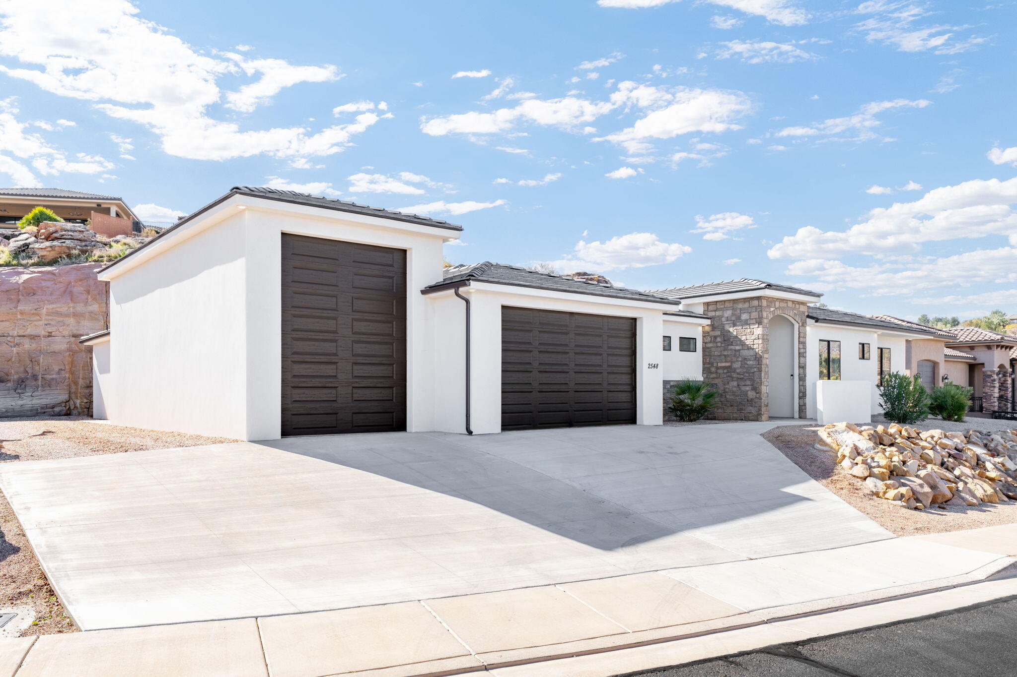 STONE COVE - Residential