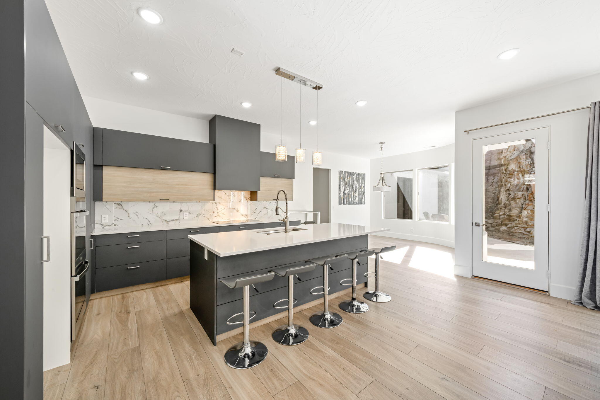 STONE COVE - Residential