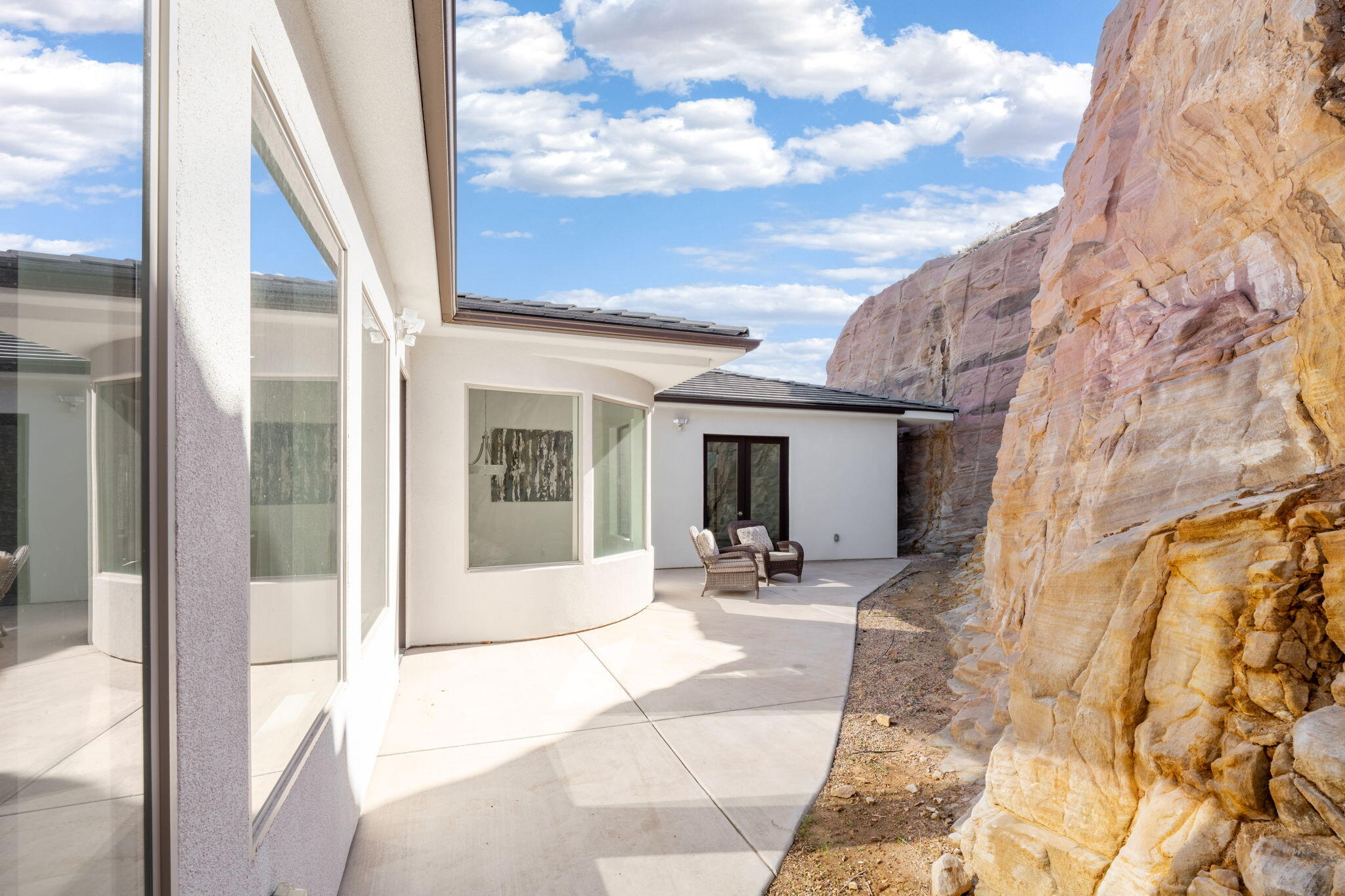 STONE COVE - Residential