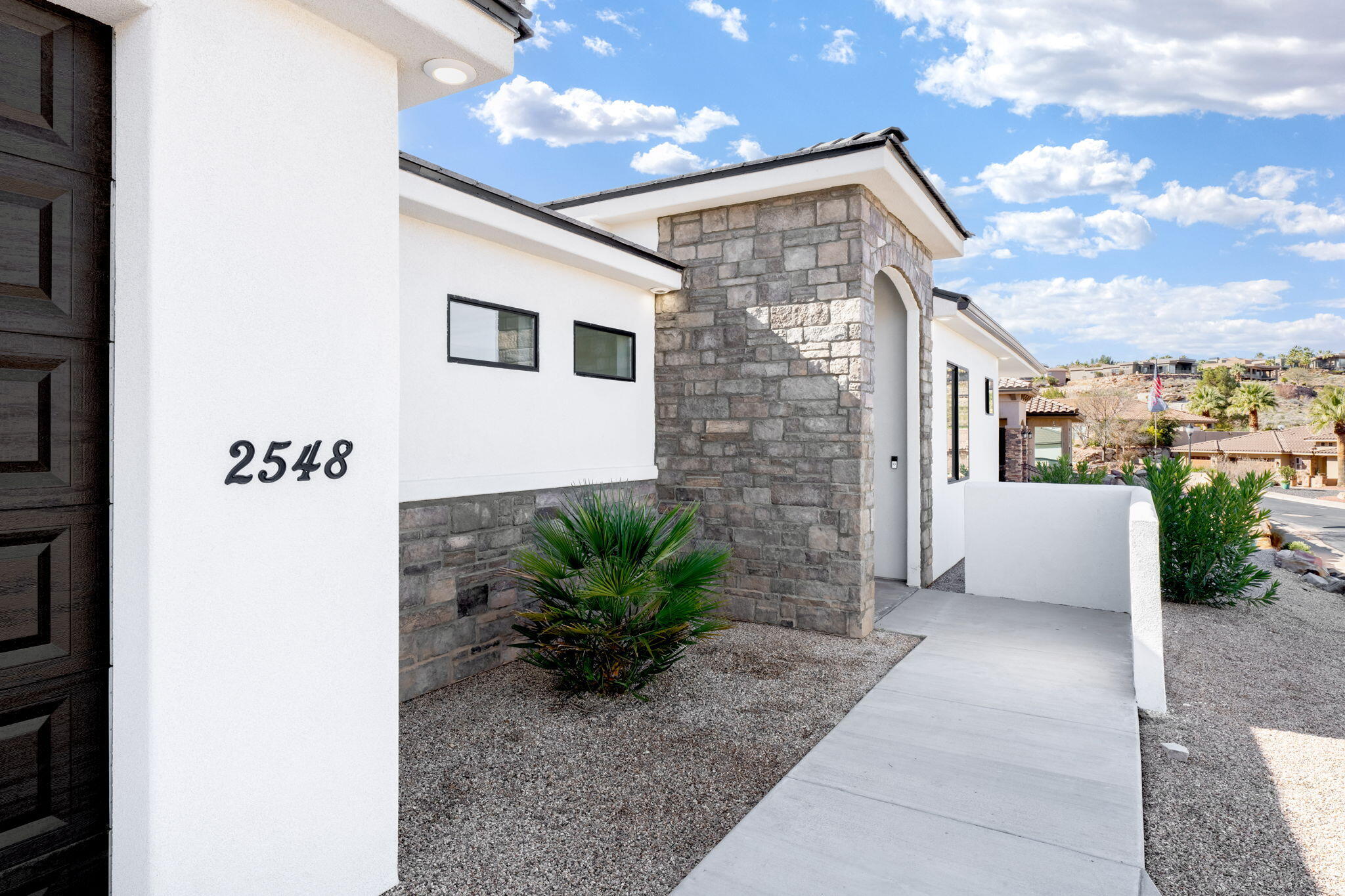 STONE COVE - Residential