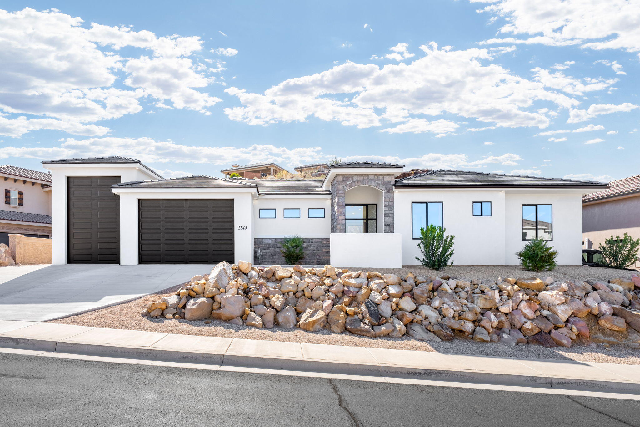 STONE COVE - Residential