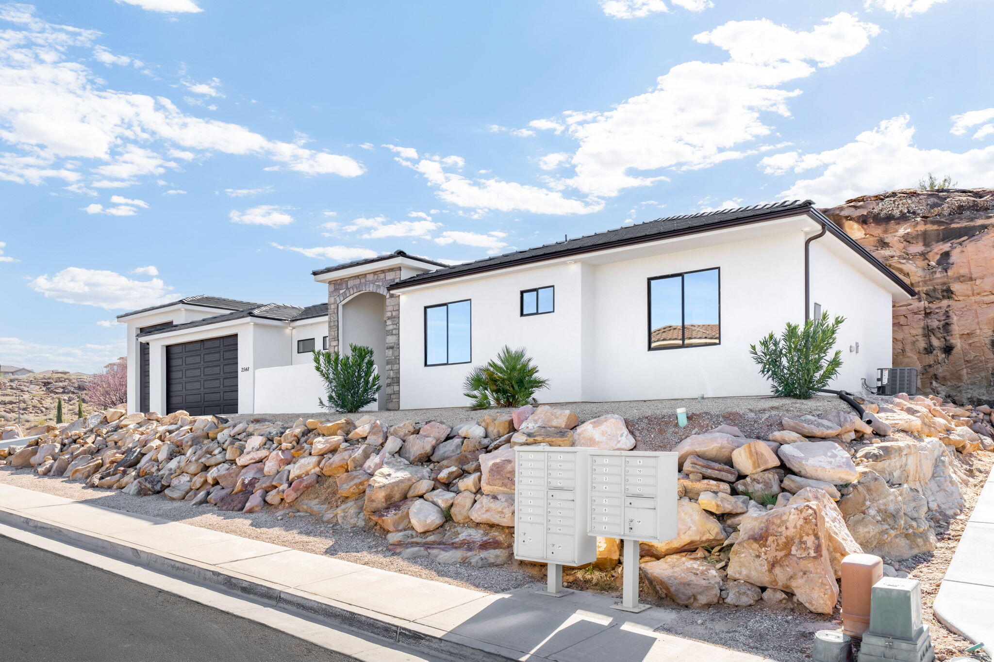 STONE COVE - Residential