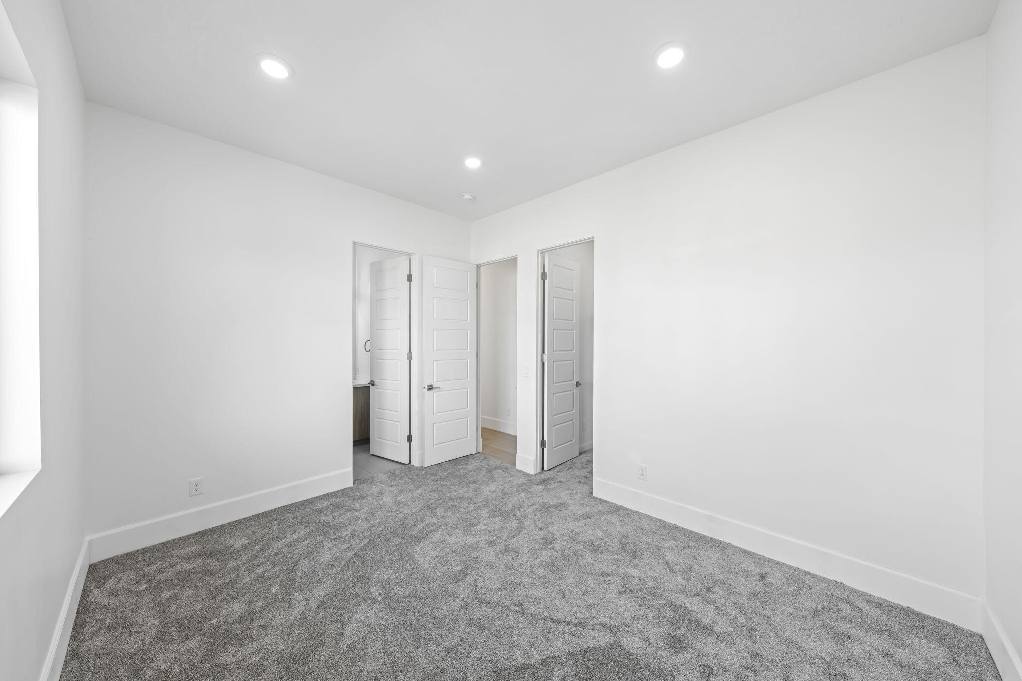 STONE COVE - Residential