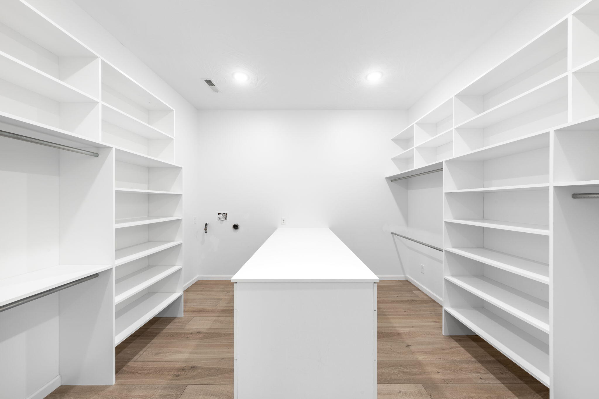 STONE COVE - Residential