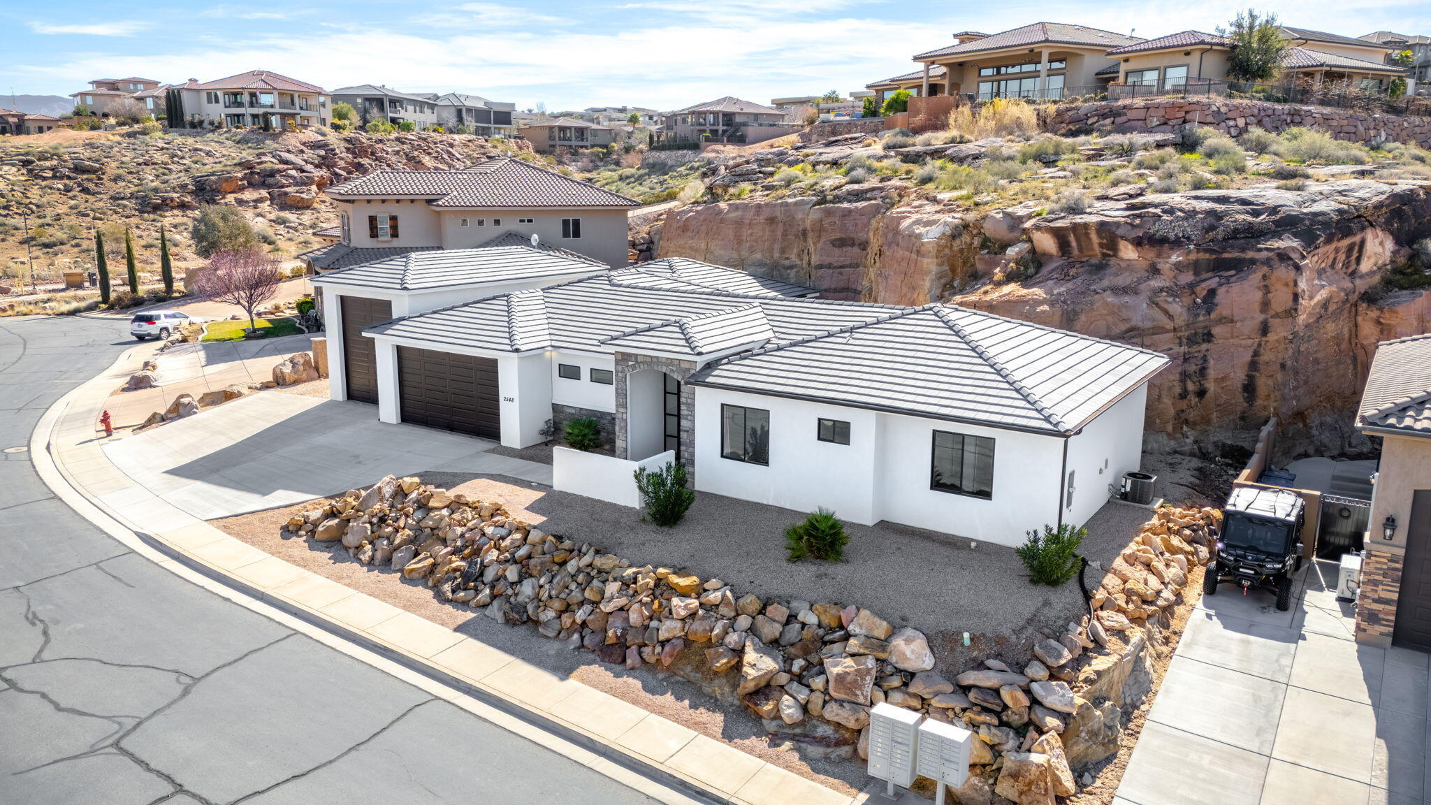 STONE COVE - Residential