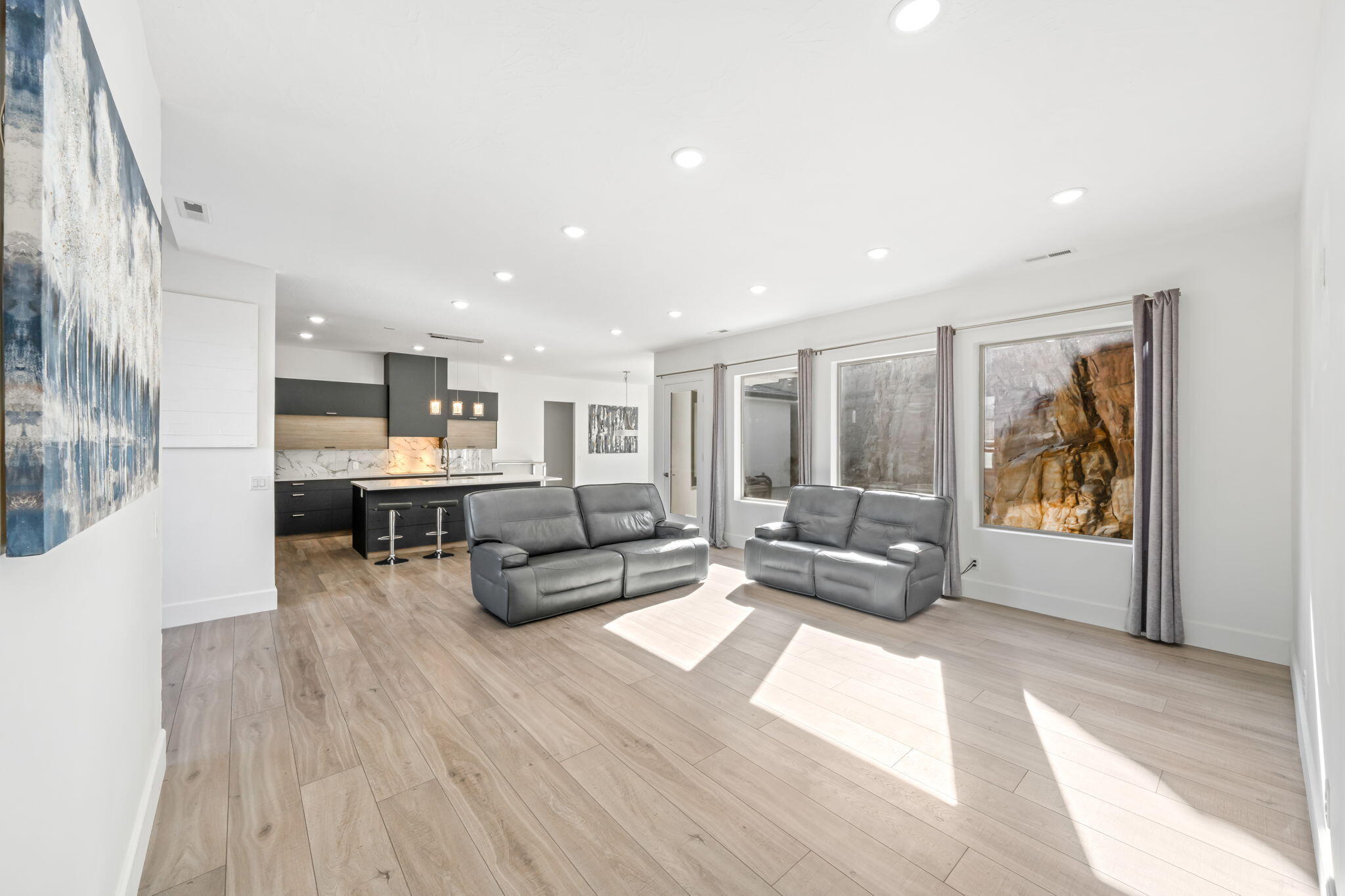 STONE COVE - Residential