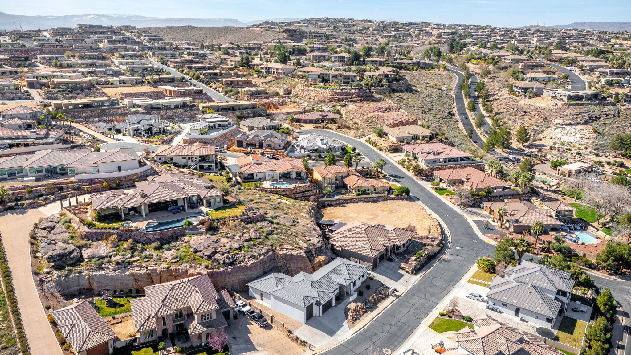 STONE COVE - Residential