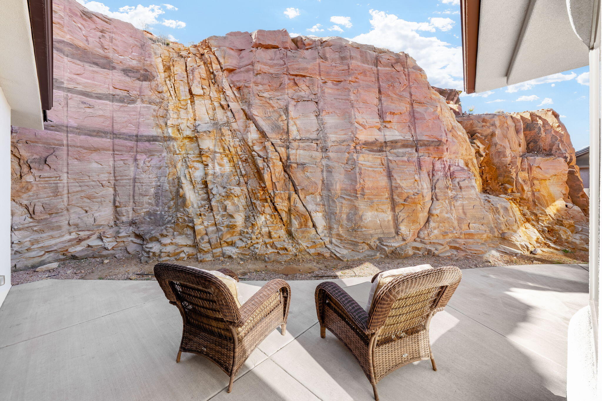 STONE COVE - Residential