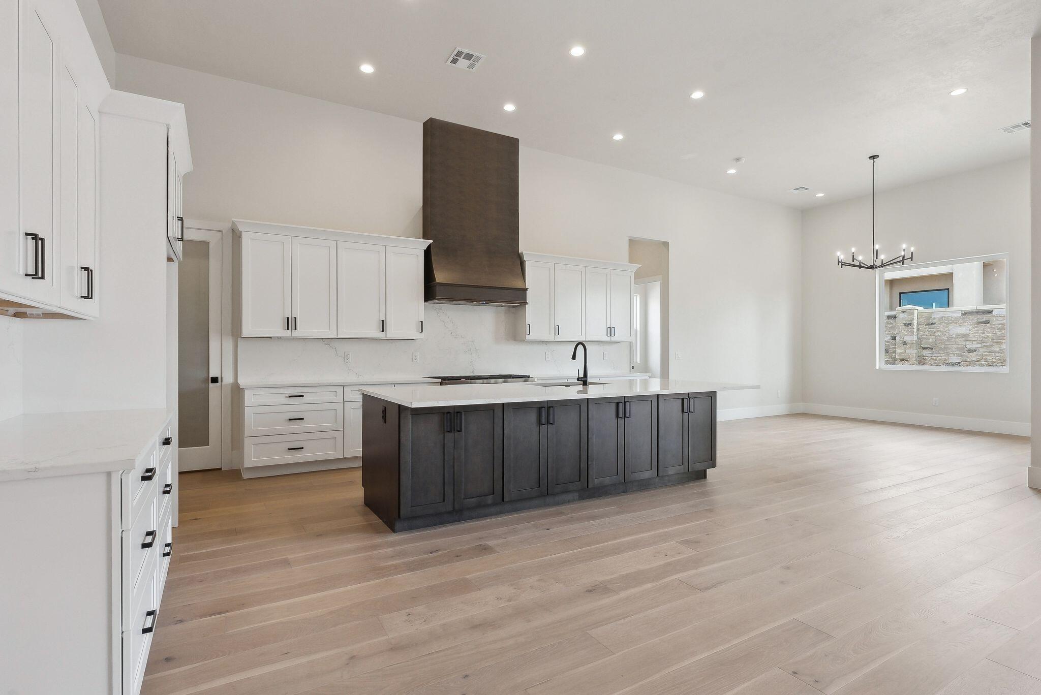 HAWKEYE POINTE SUB - Residential