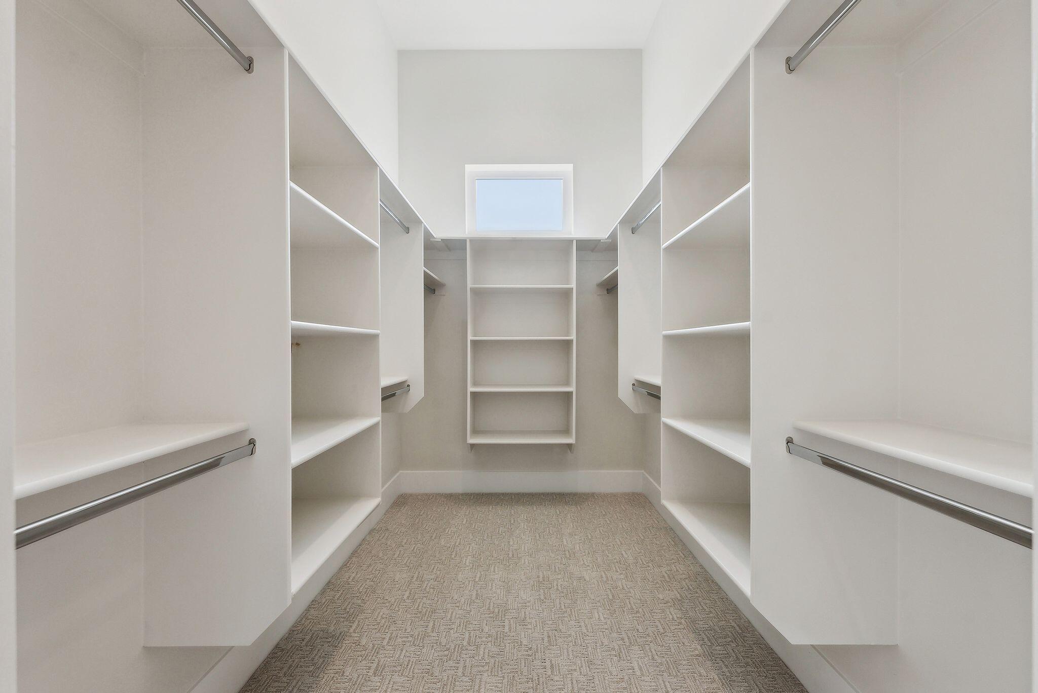 HAWKEYE POINTE SUB - Residential