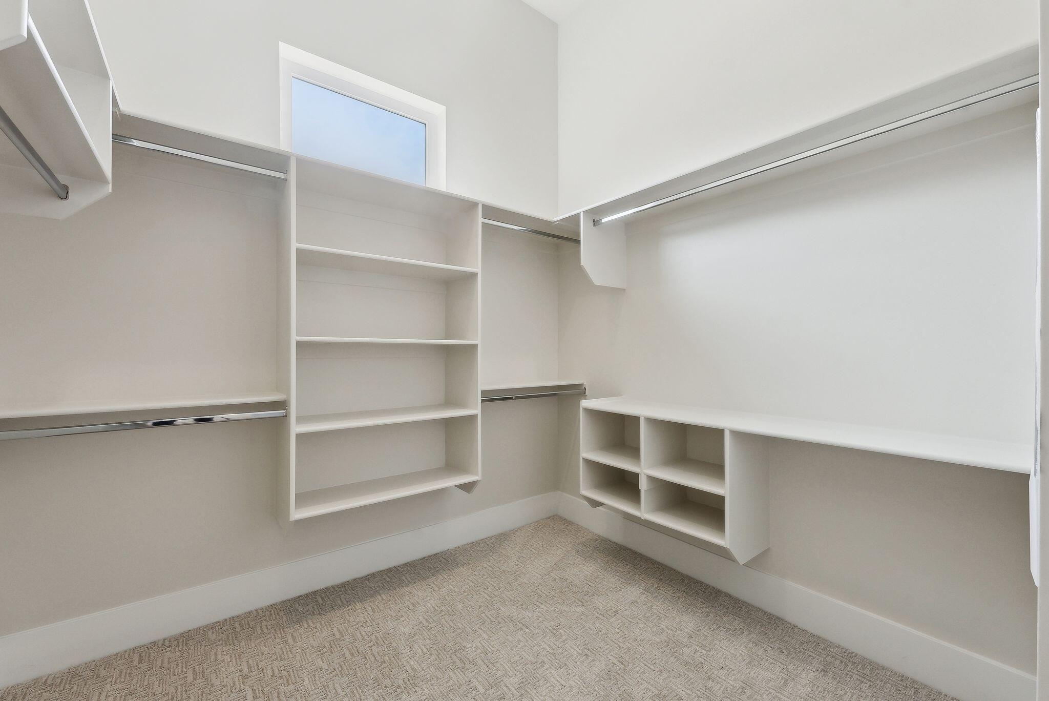 HAWKEYE POINTE SUB - Residential