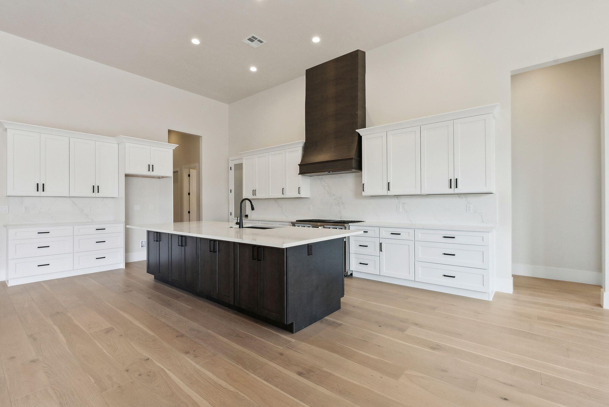 HAWKEYE POINTE SUB - Residential