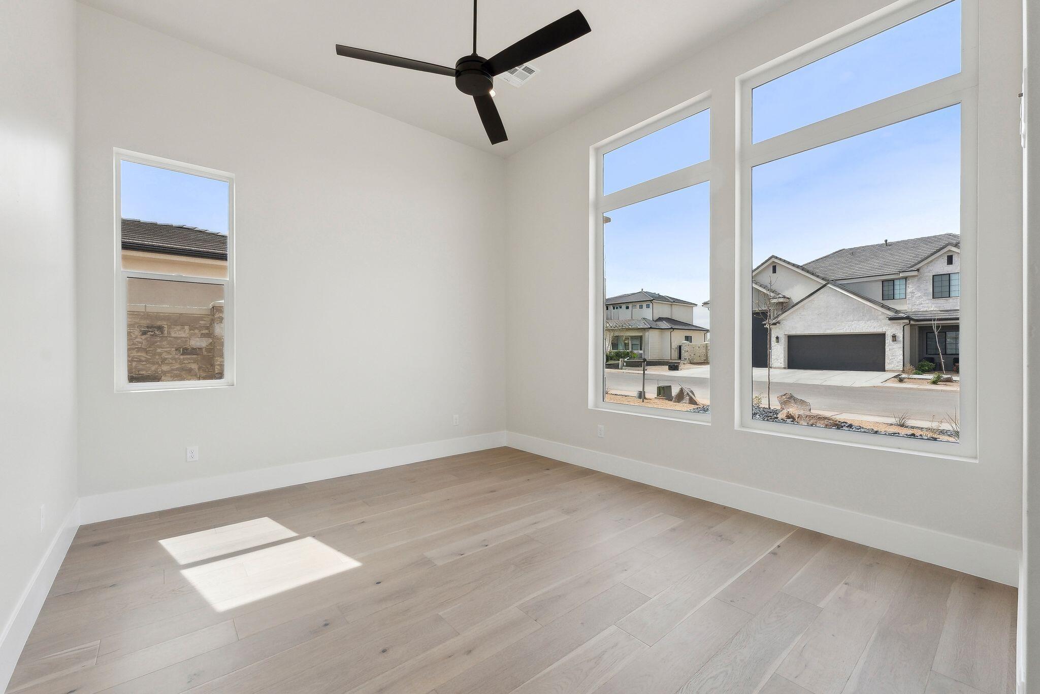 HAWKEYE POINTE SUB - Residential