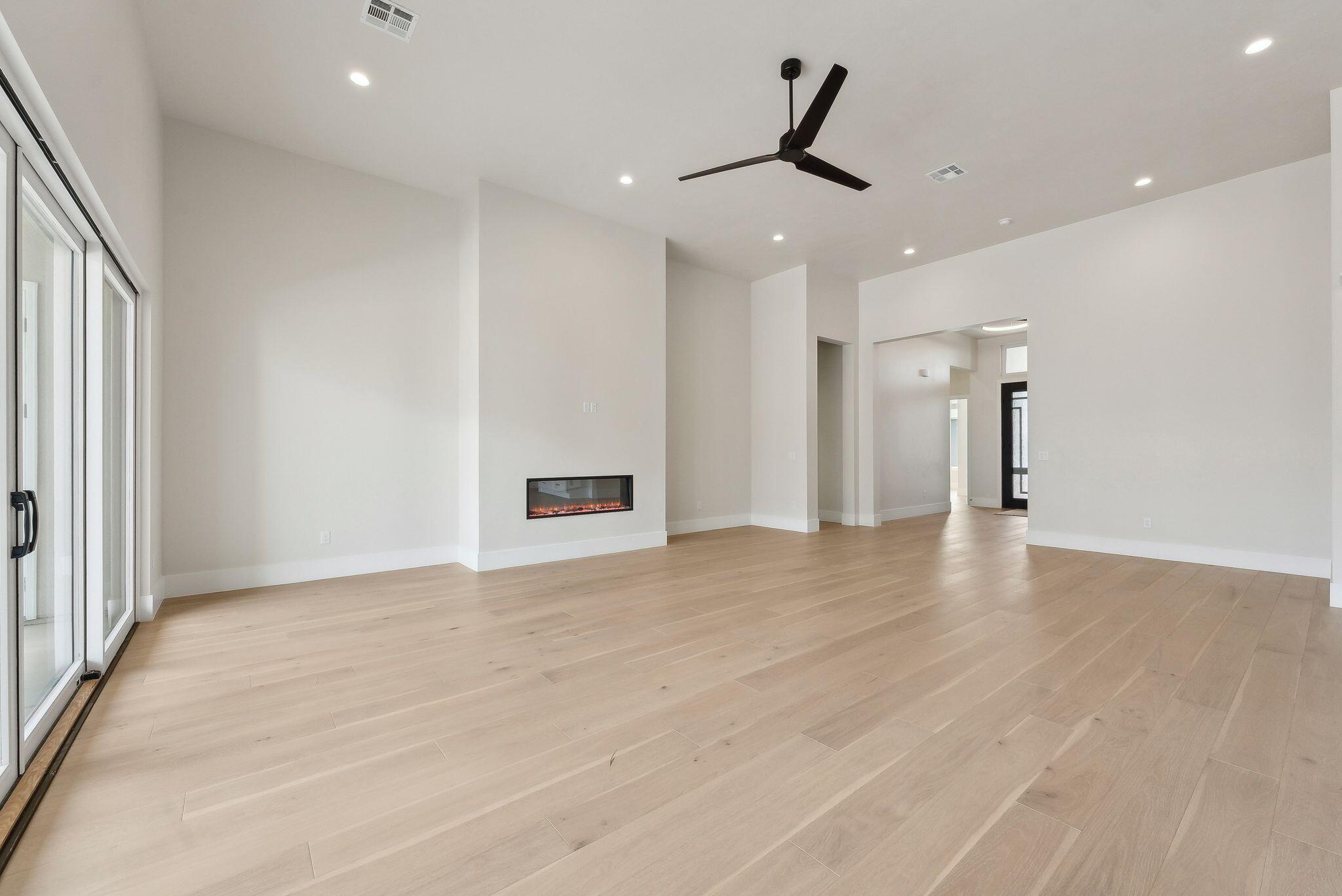 HAWKEYE POINTE SUB - Residential