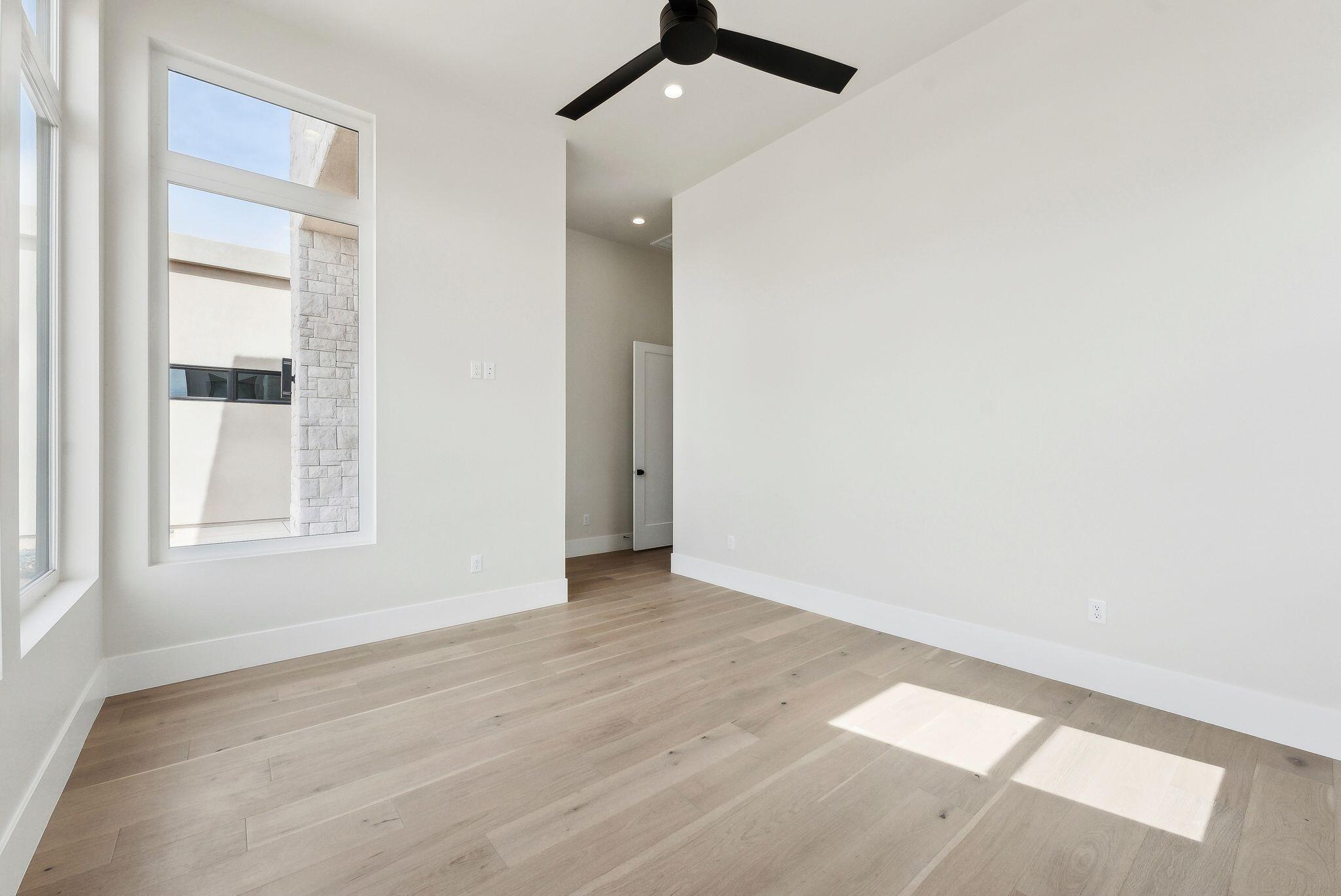 HAWKEYE POINTE SUB - Residential