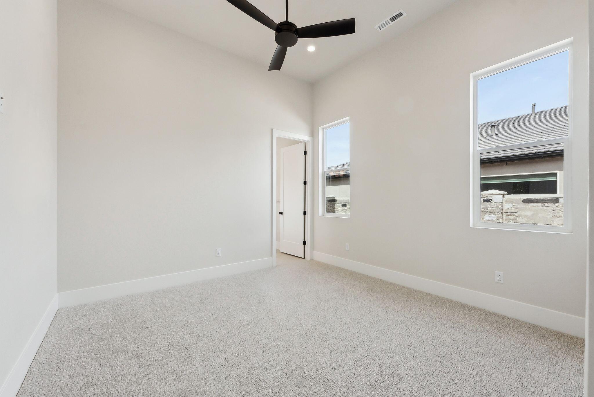 HAWKEYE POINTE SUB - Residential