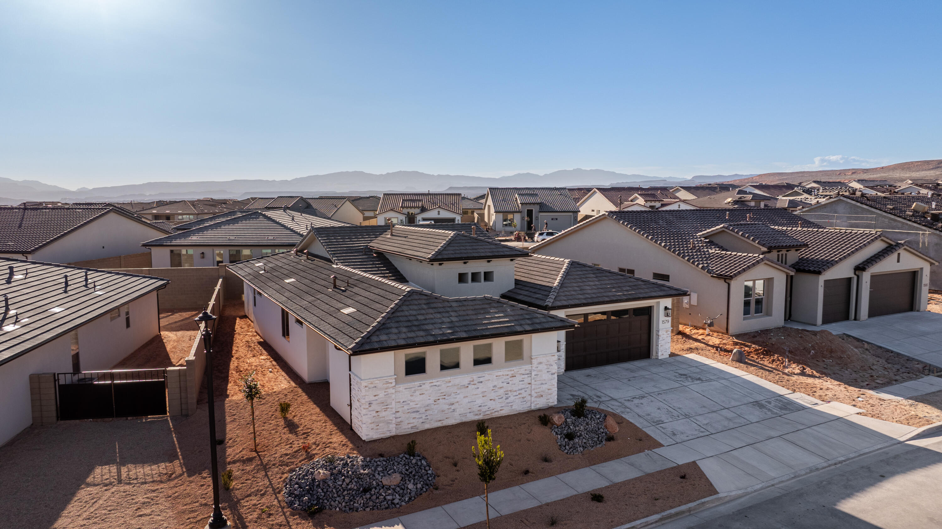 SOLIS AT CORAL CANYON - Residential