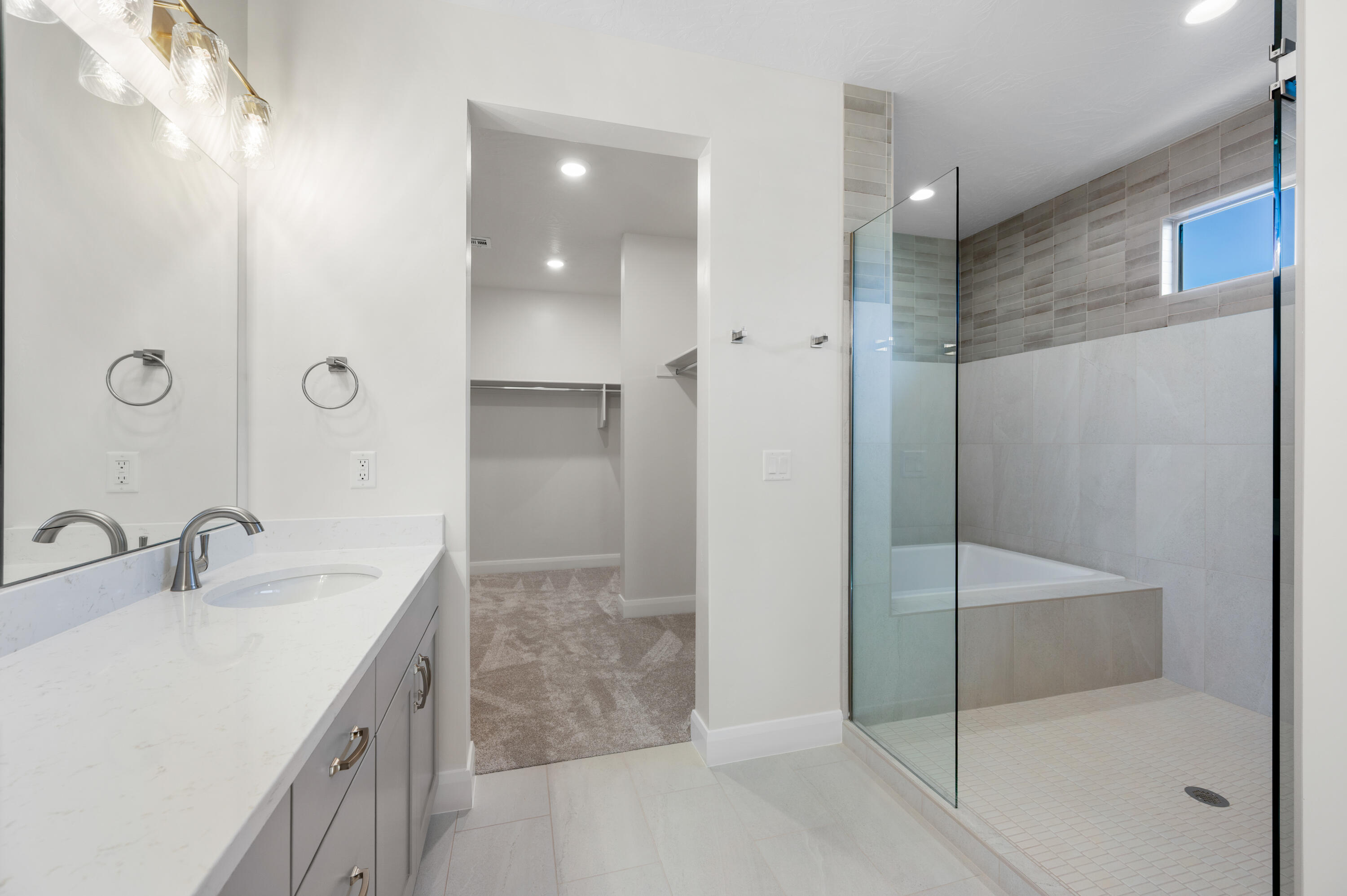 SOLIS AT CORAL CANYON - Residential