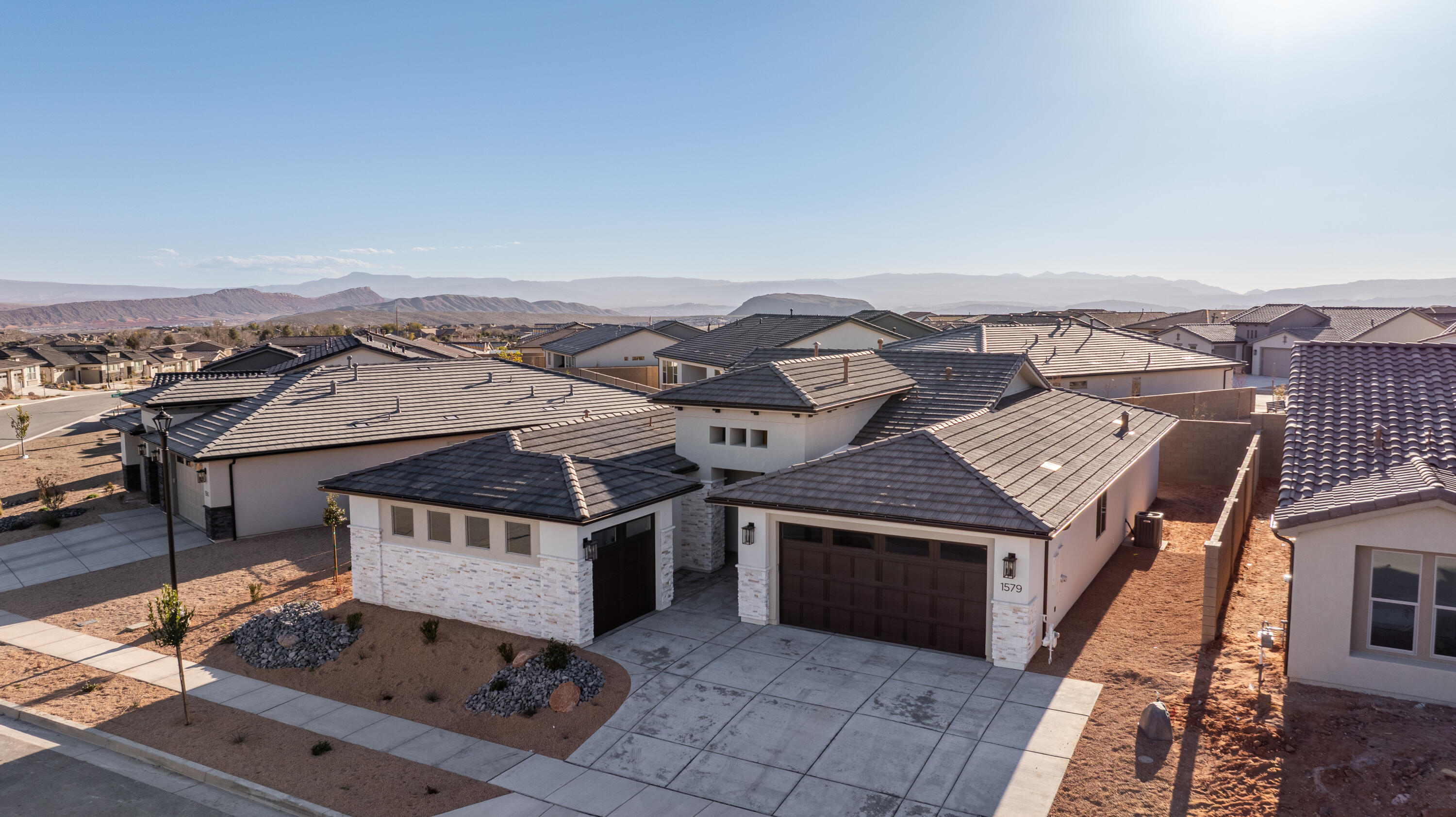 SOLIS AT CORAL CANYON - Residential