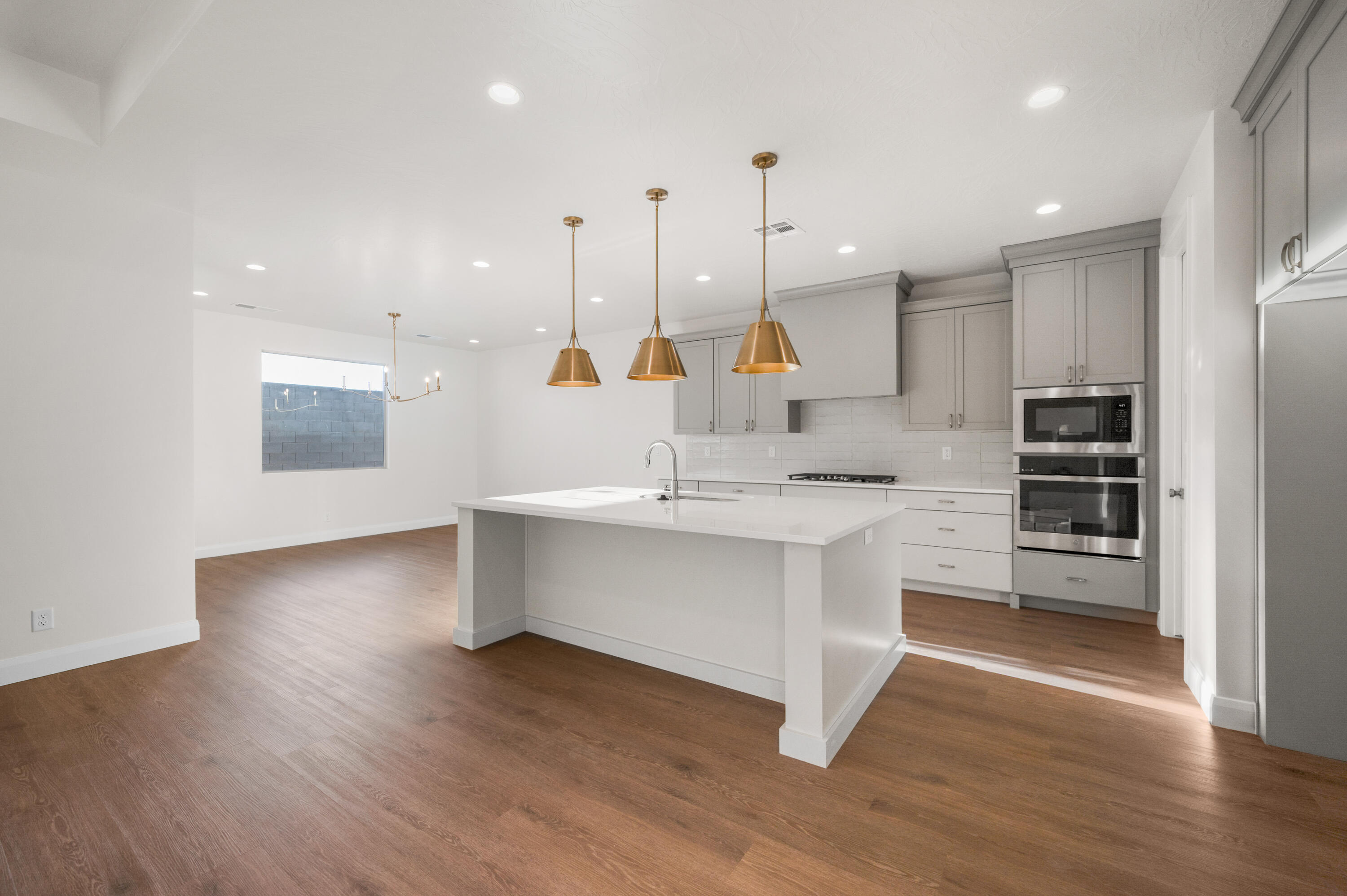 SOLIS AT CORAL CANYON - Residential