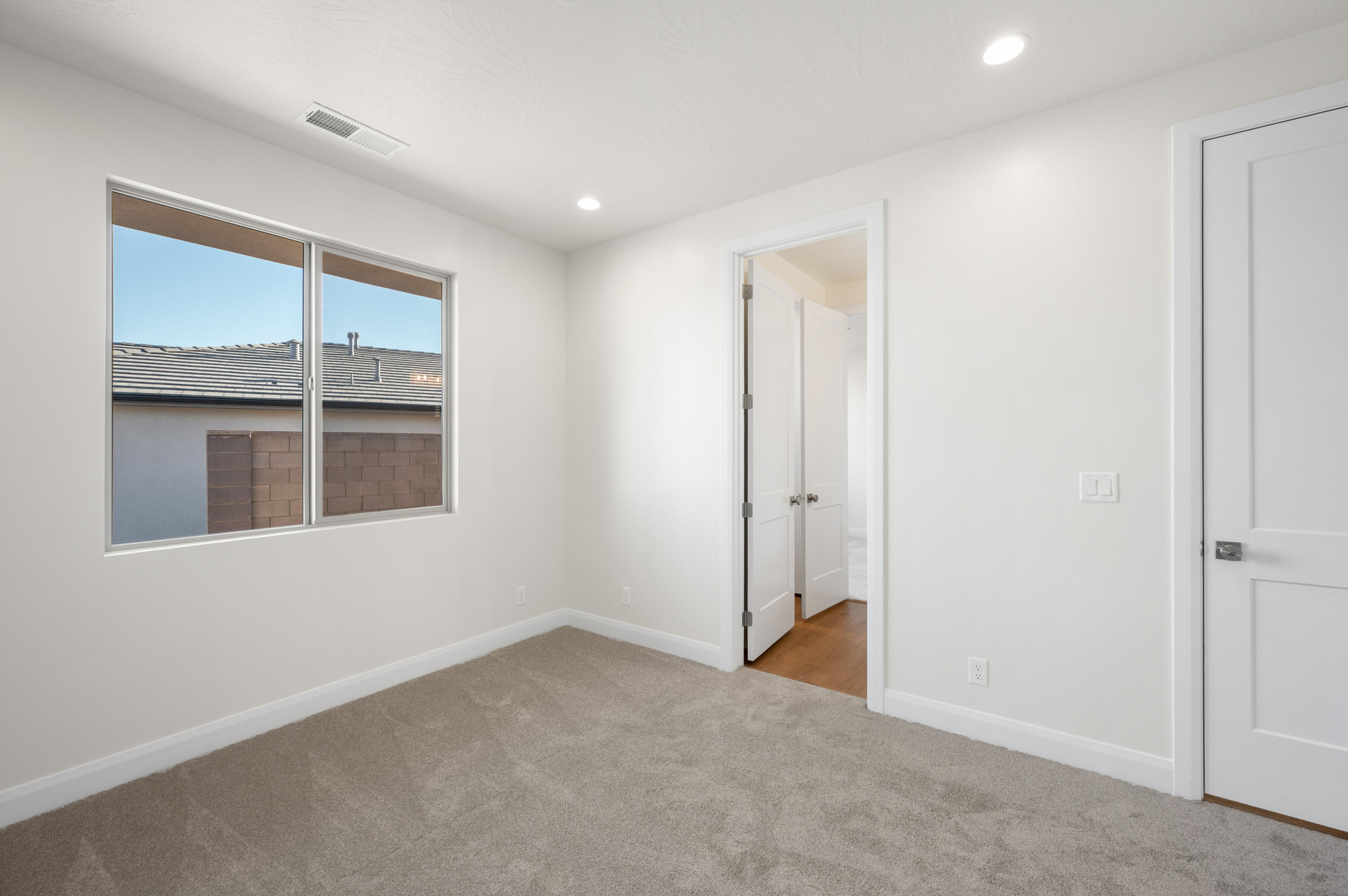 SOLIS AT CORAL CANYON - Residential