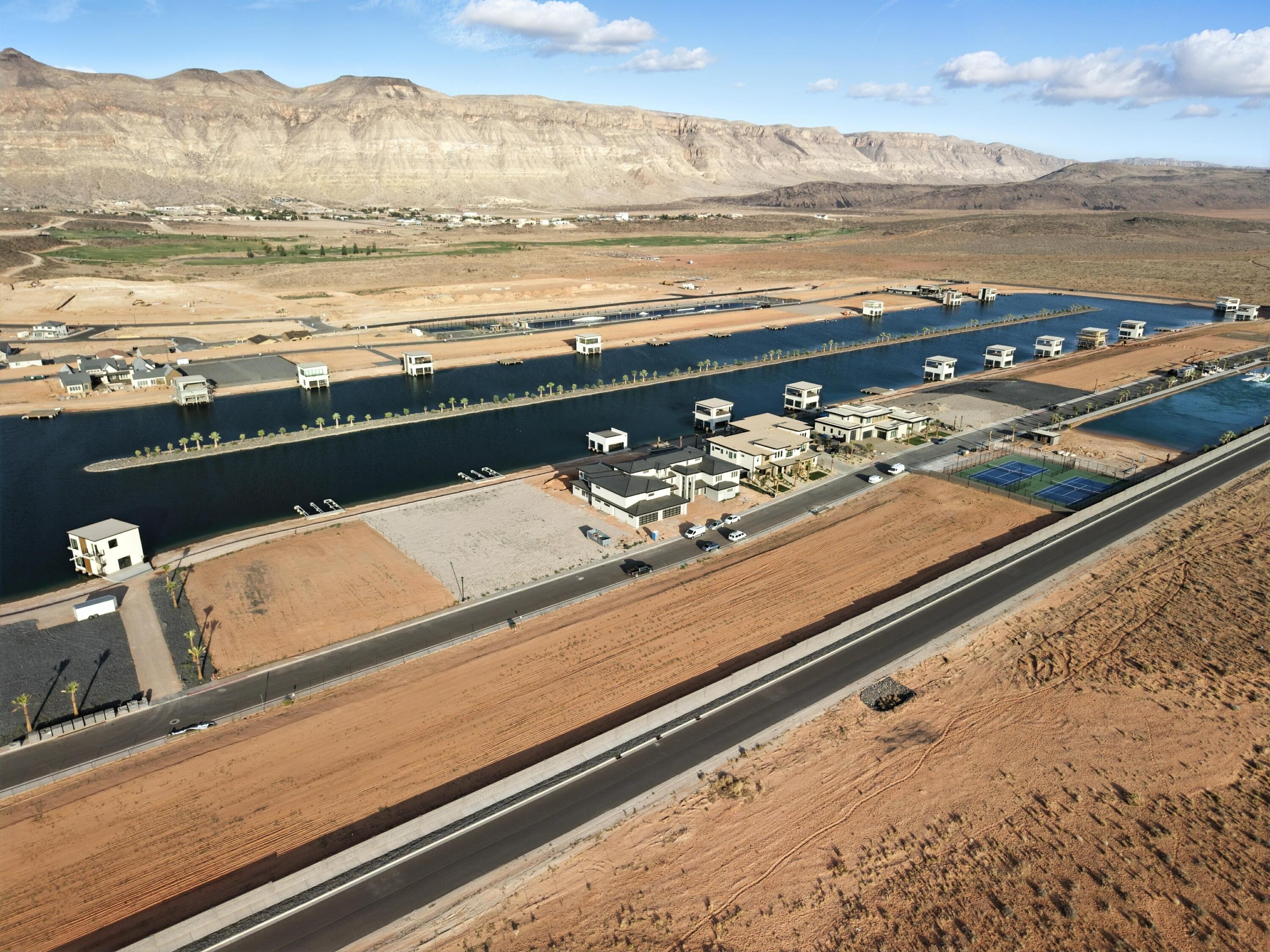 SOUTHERN SHORES - Land