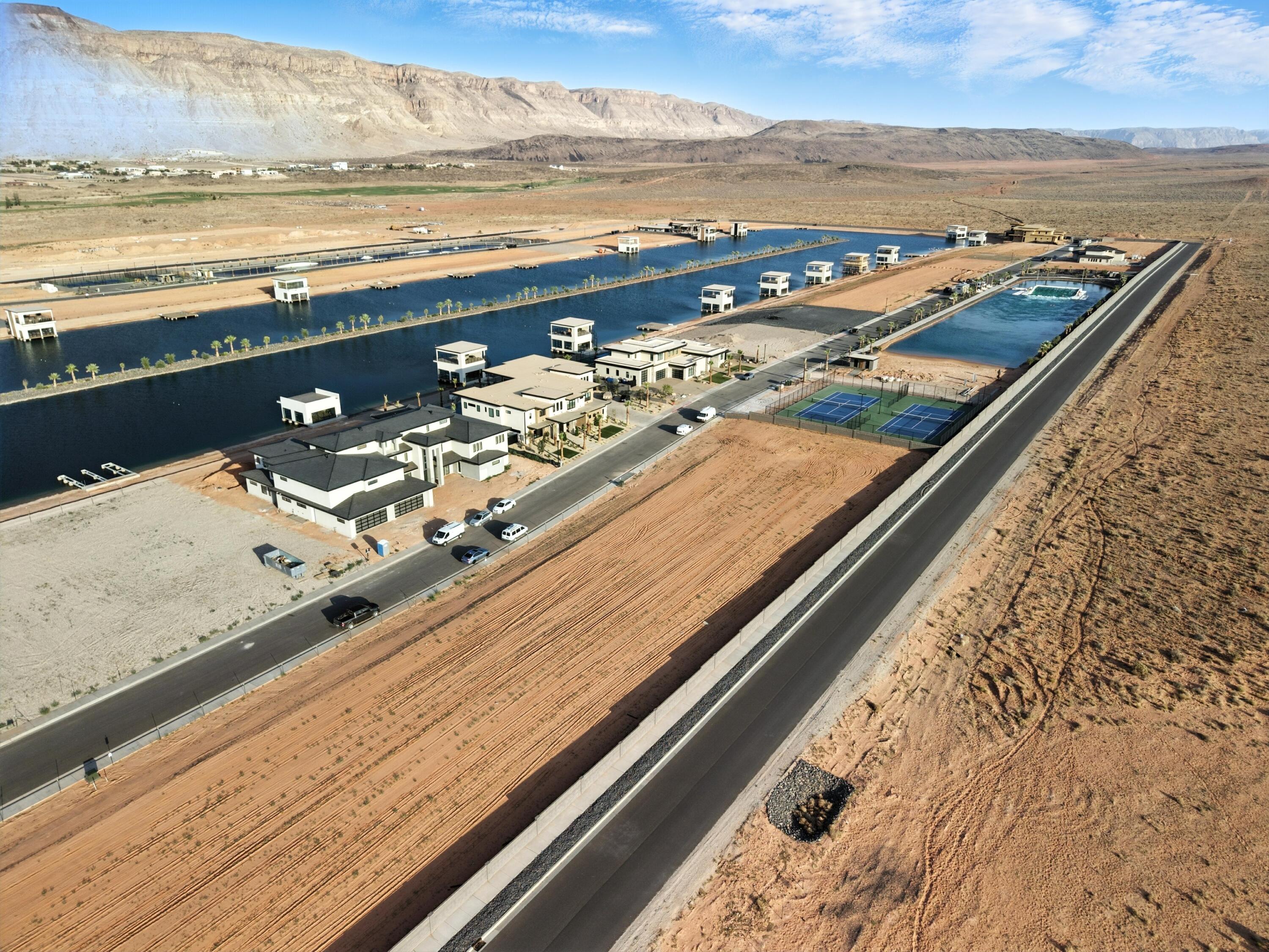 SOUTHERN SHORES - Land